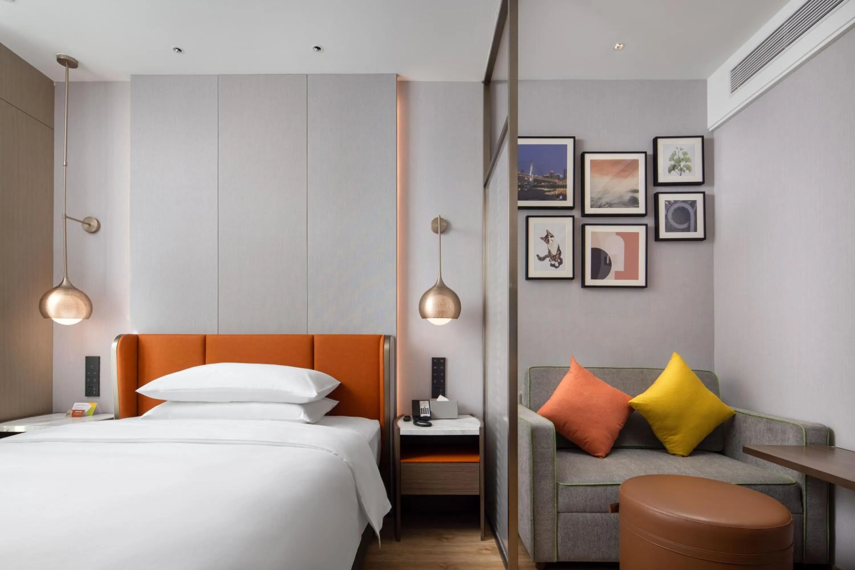 Bed in Home2 Suites by Hilton Chongqing Yubei