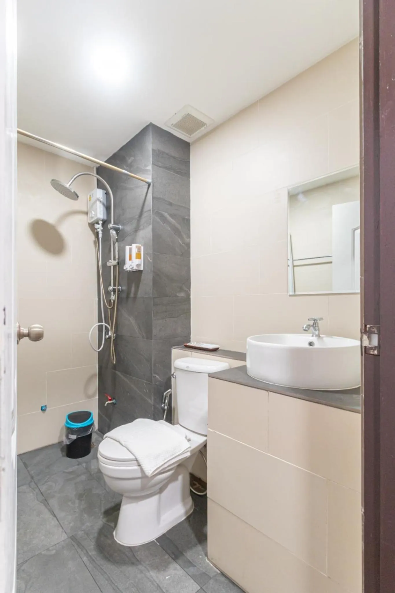 Bathroom in Peacock De Pai Hotel