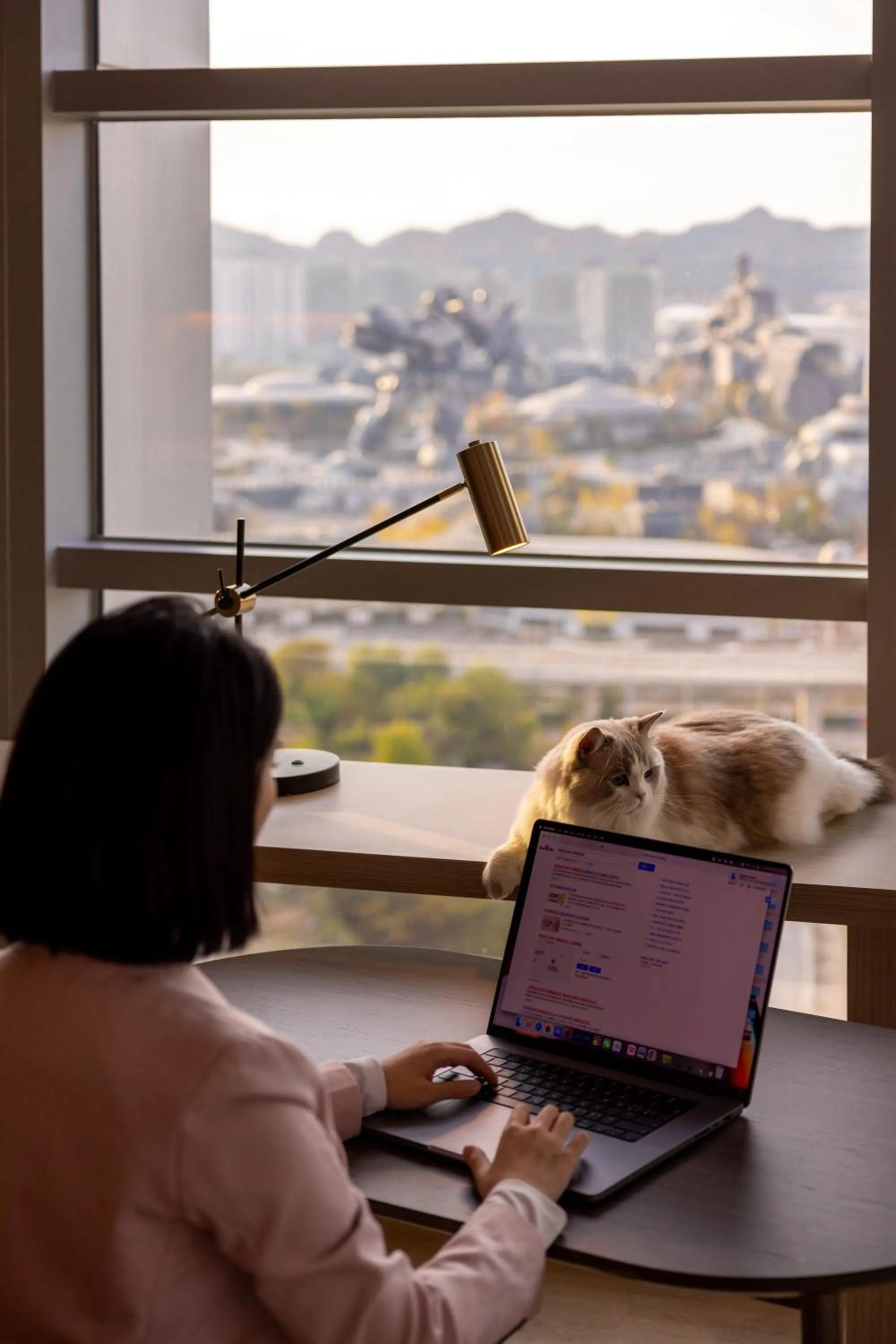 People in Home2 Suites by Hilton Guiyang Nanming Jiyuan