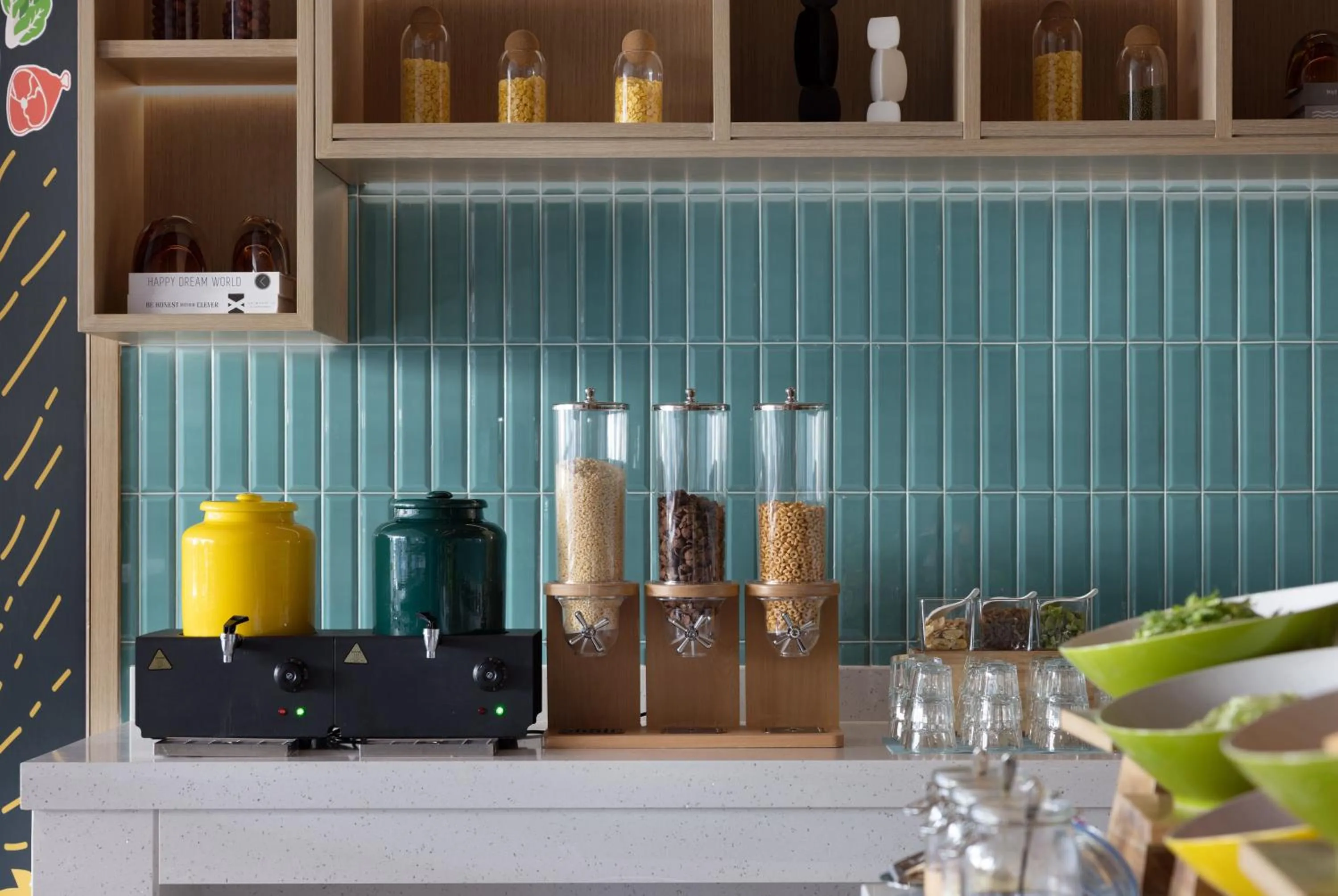 Food and drinks in Home2 Suites by Hilton Guiyang Nanming Jiyuan