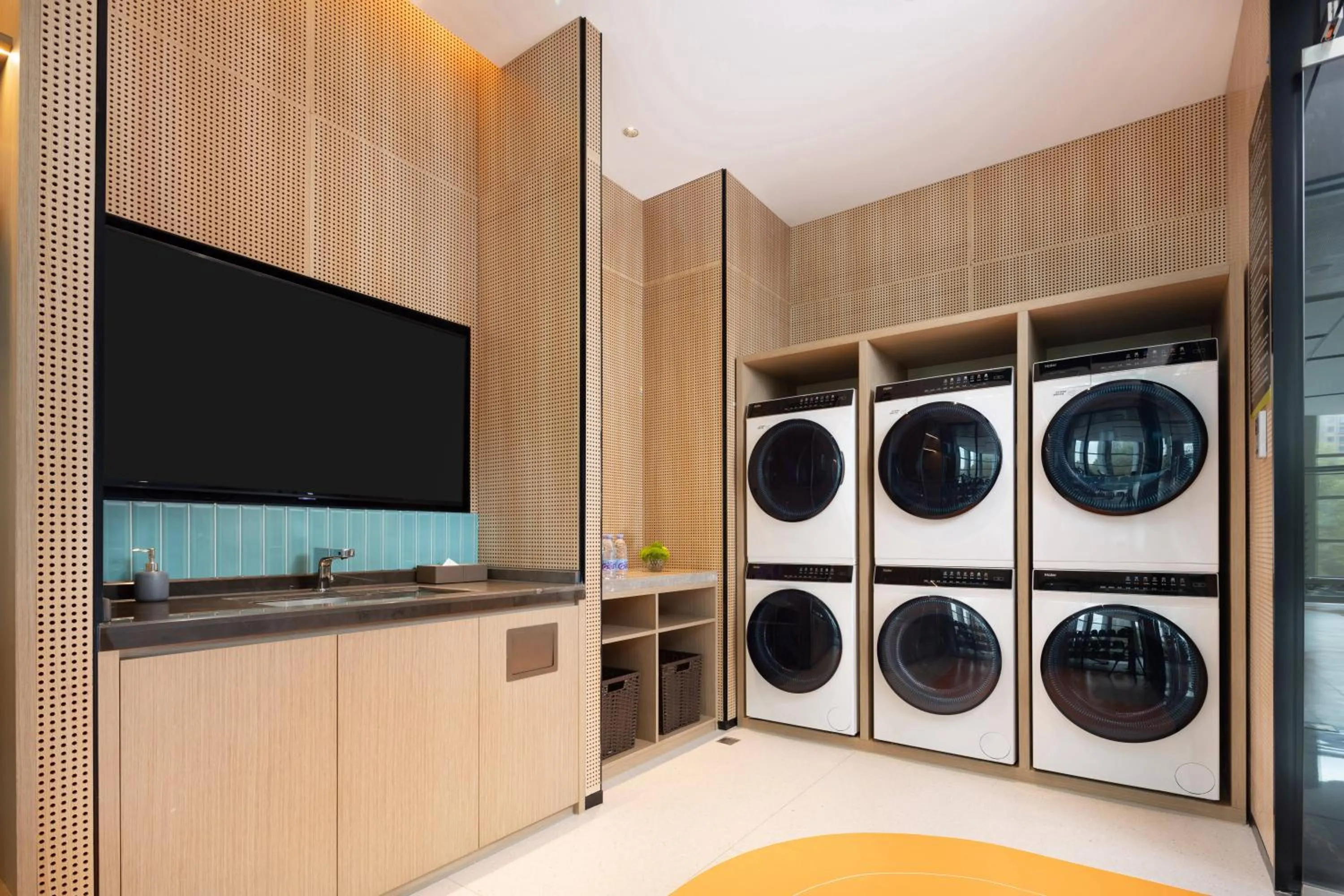 washing machine in Home2 Suites by Hilton Guiyang Nanming Jiyuan