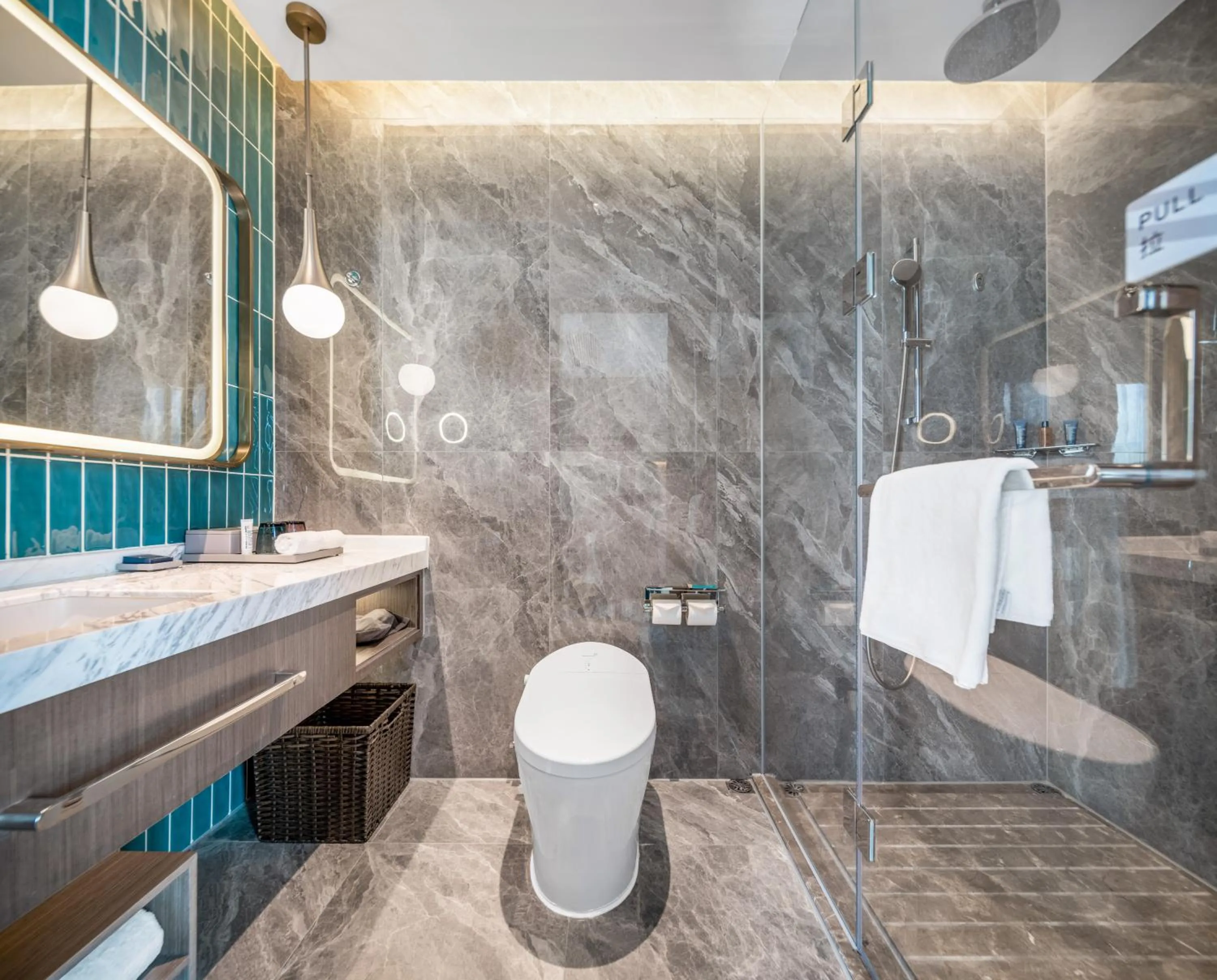 Toilet in Home2 Suites by Hilton Shenzhen Nanshan Science & Technology Park