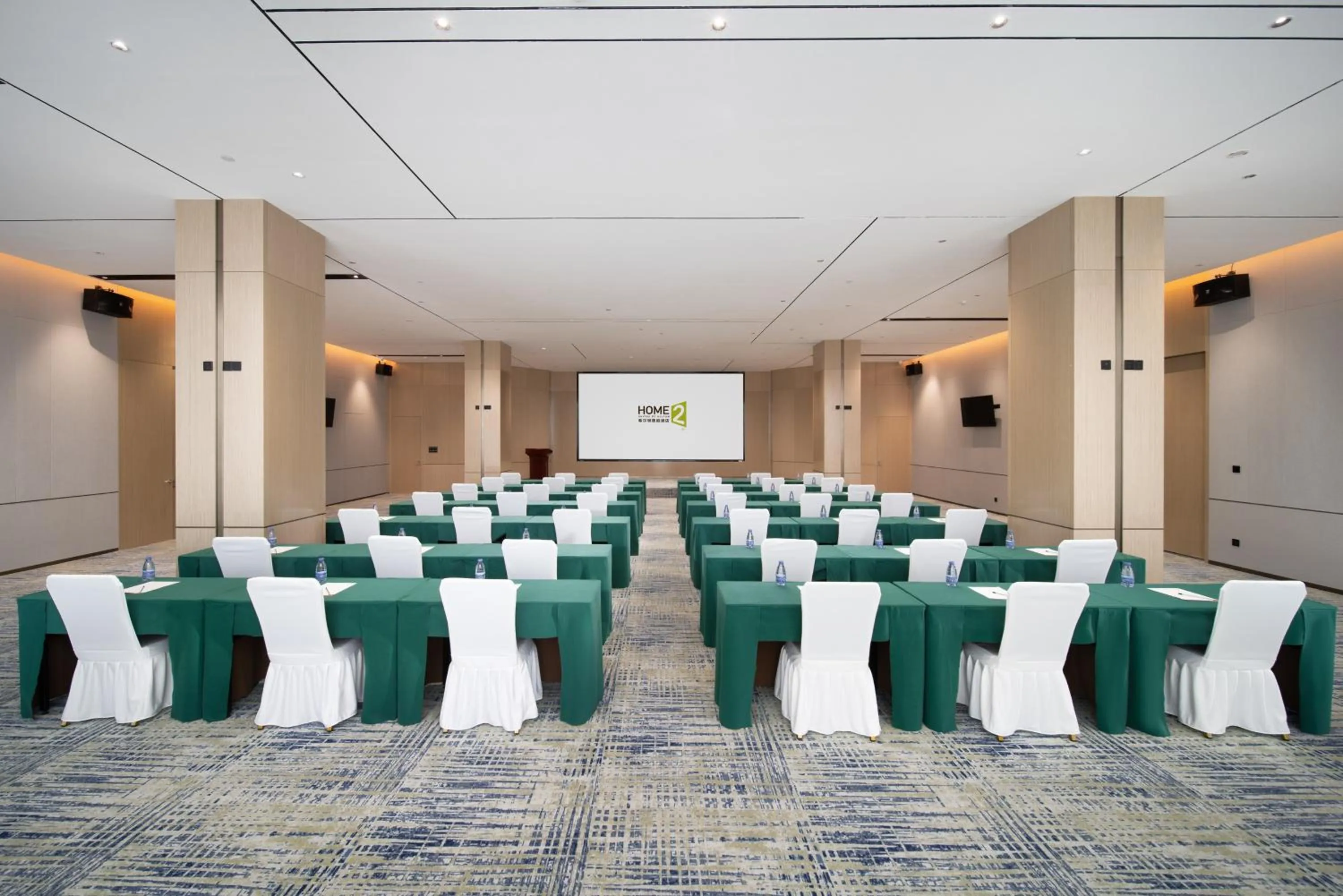 Meeting/conference room in Home2 Suites By Hilton Wuhan Xudong