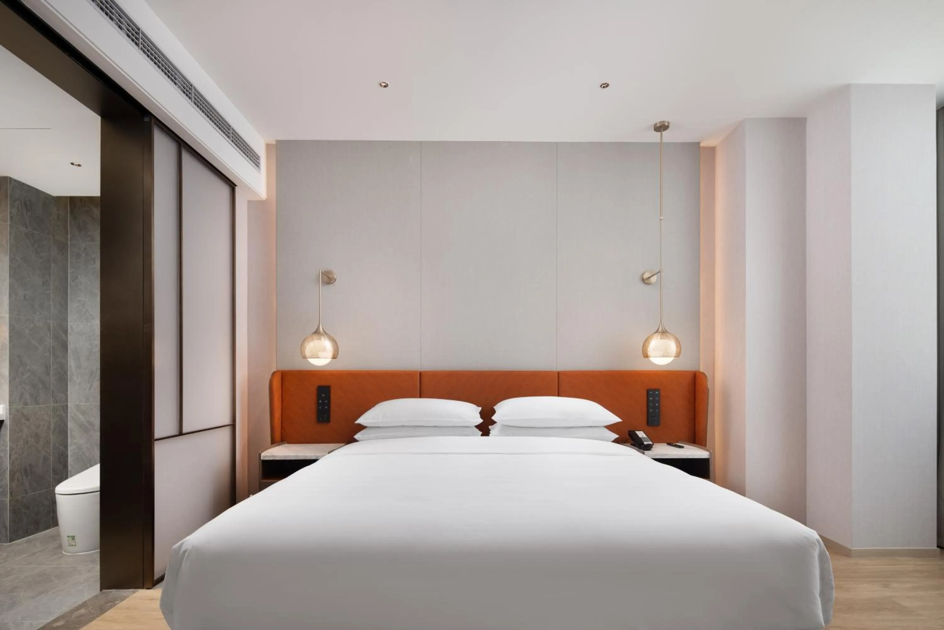 Bed in Home2 Suites by Hilton Beijing Shunyi