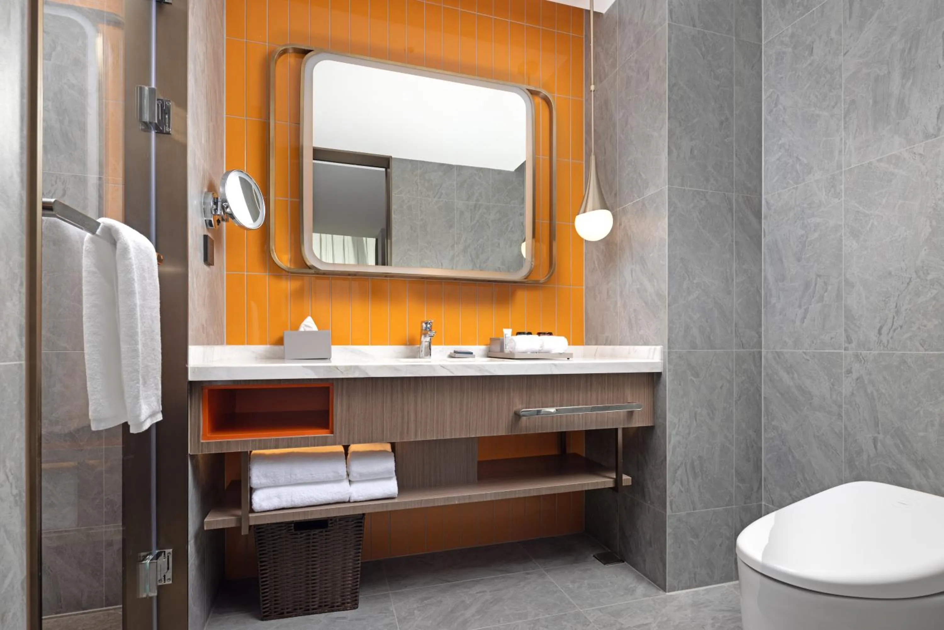 Shower in Home2 Suites by Hilton Beijing Shunyi