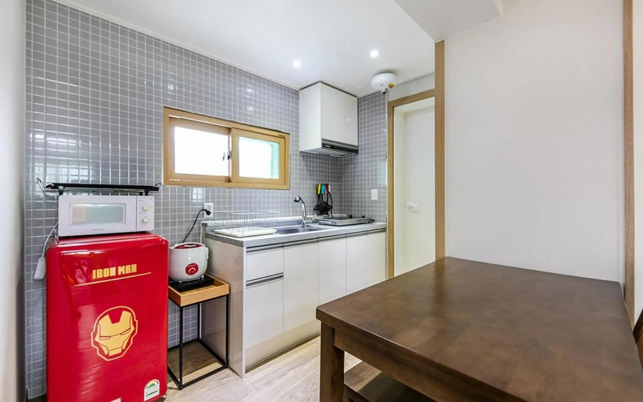 Kitchen or kitchenette in YAJA Hotel Tongyeong Ferry Terminal Branch