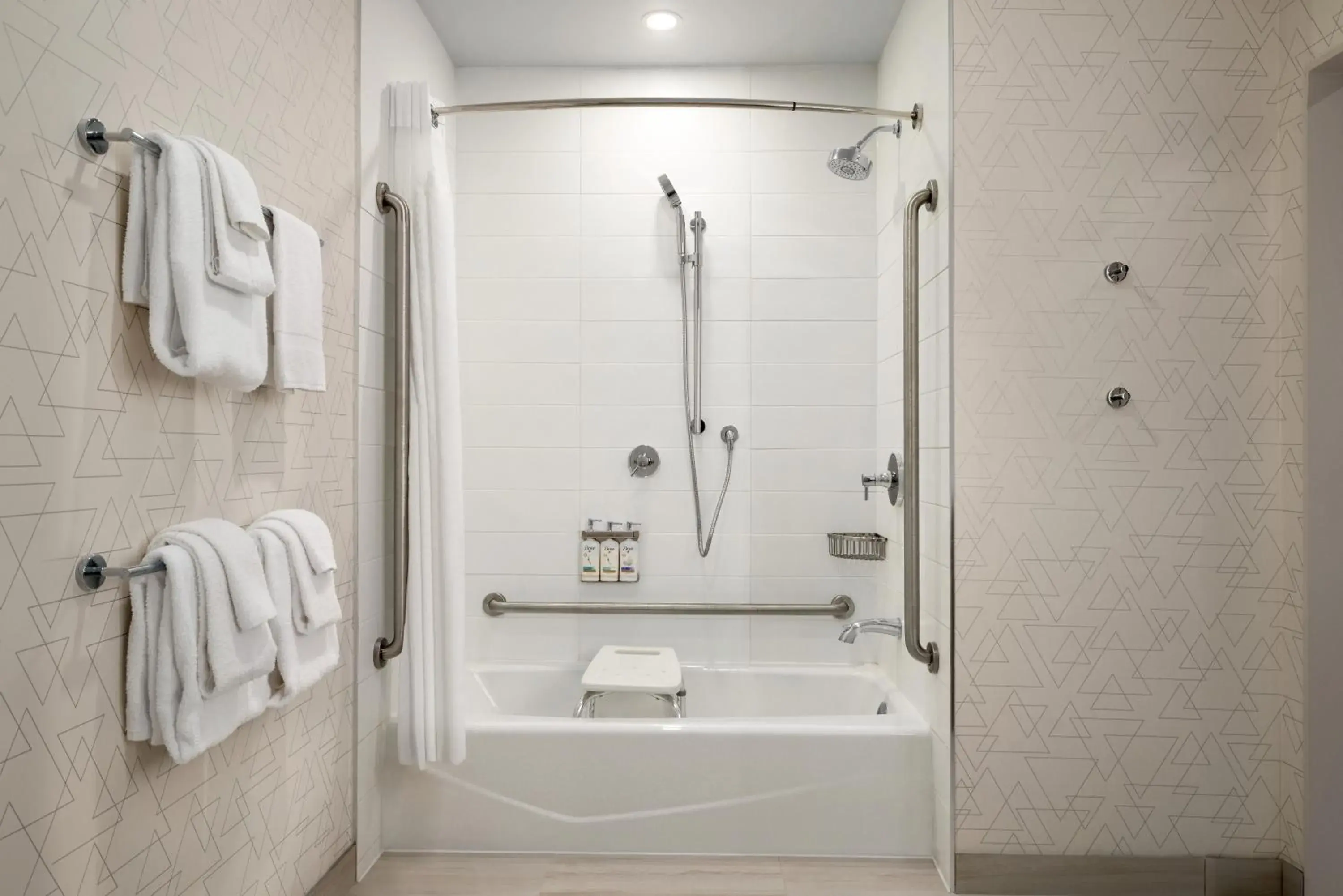 Standard King Room with Mobility Accessible Tub in Holiday Inn Express - Strathroy by IHG Standard King Room with Mobility Accessible Tub in Holiday Inn Express - Strathroy by IHG