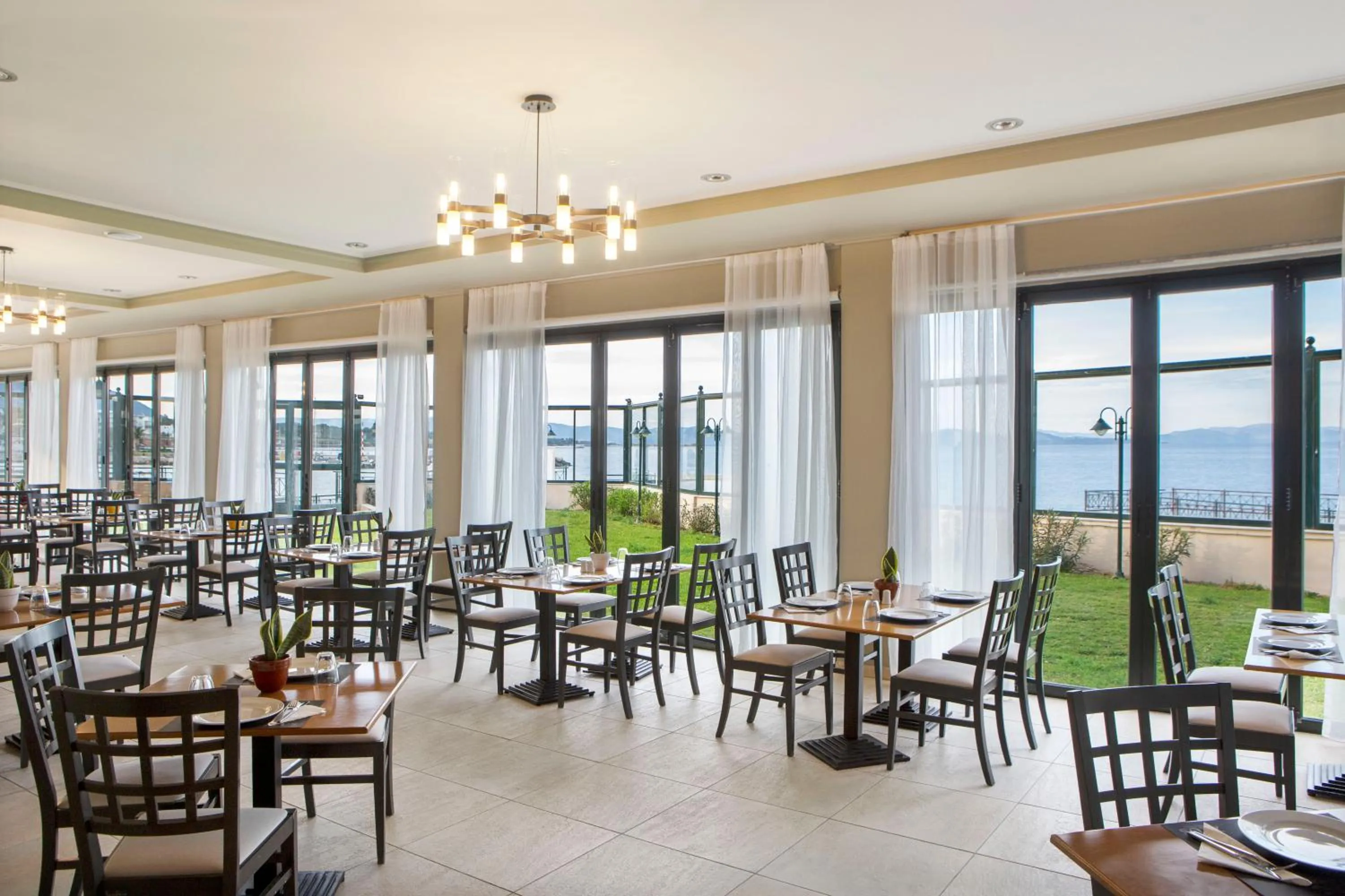 Restaurant/places to eat in Zeus Essence Ramada by Wyndham Athens