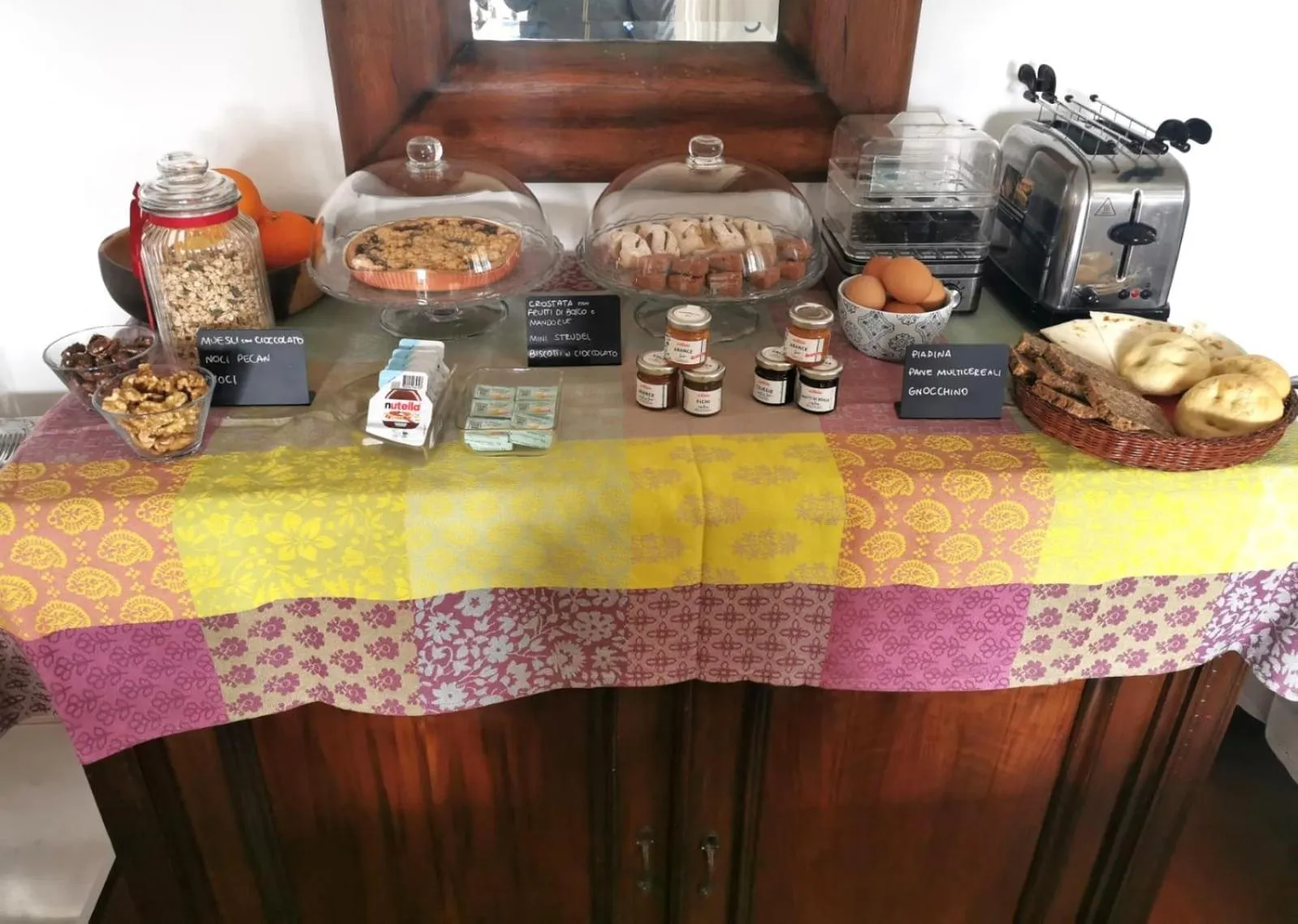 Buffet breakfast in B&B Parco degli Ulivi