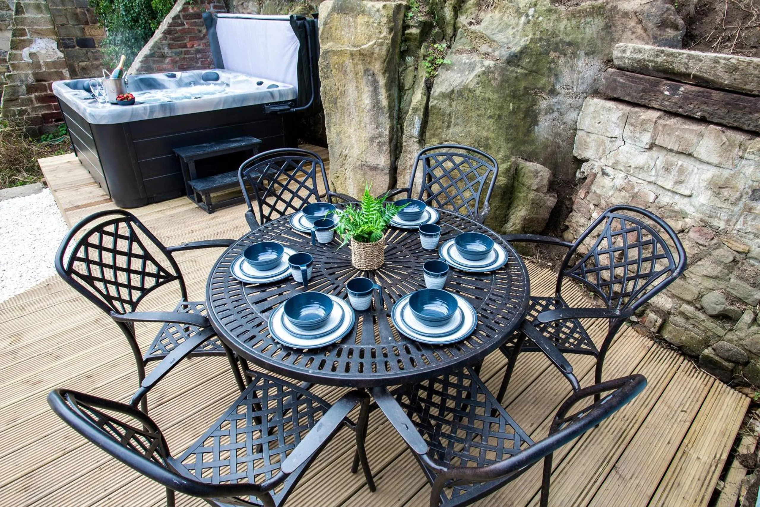 Garden in Whitby Boutique - Mast Cottage