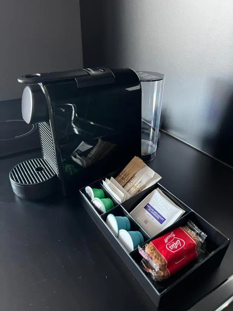 Coffee/tea facilities in Park Heights by the Warren Collection