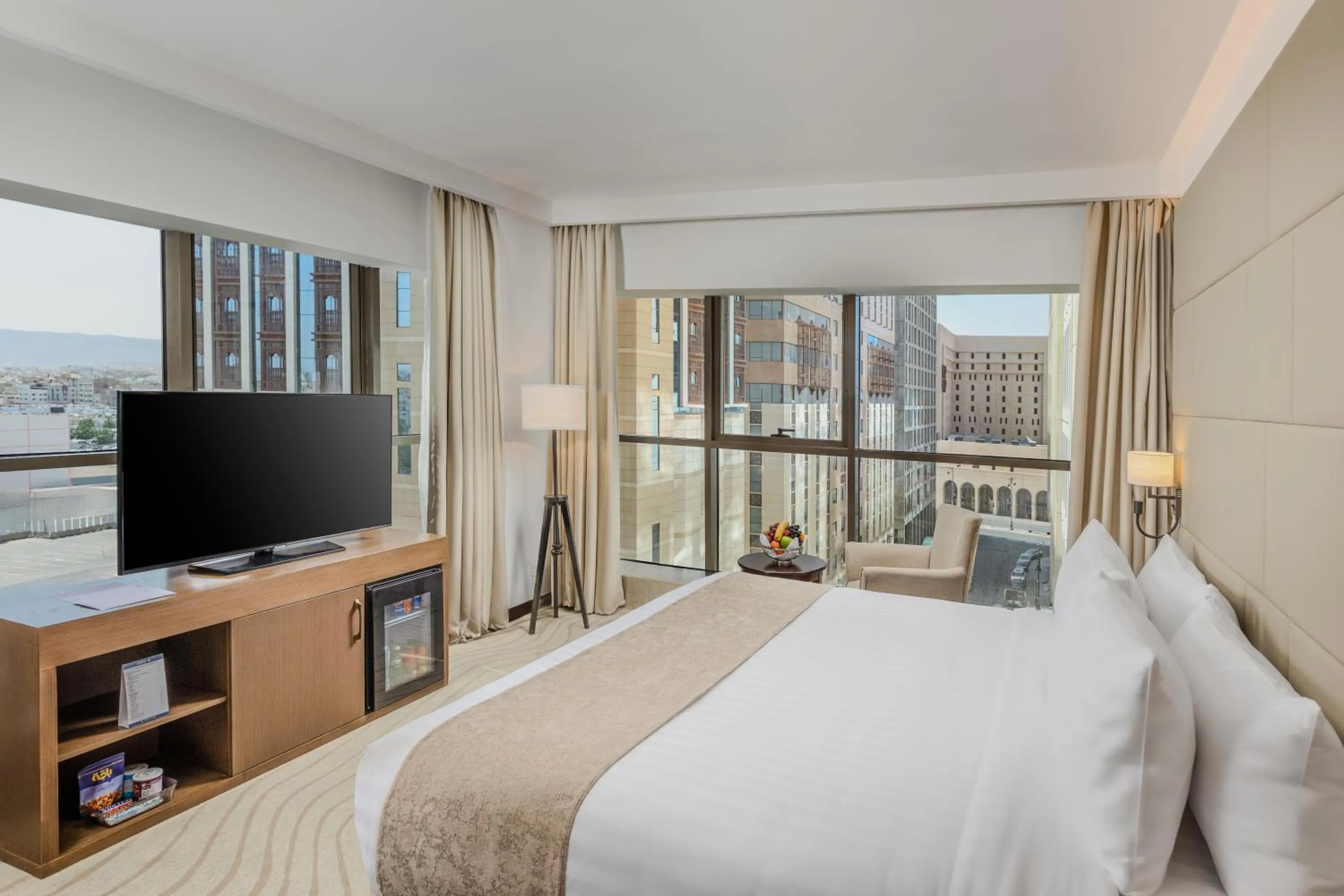 Bedroom, Bed in Jayden Hotel