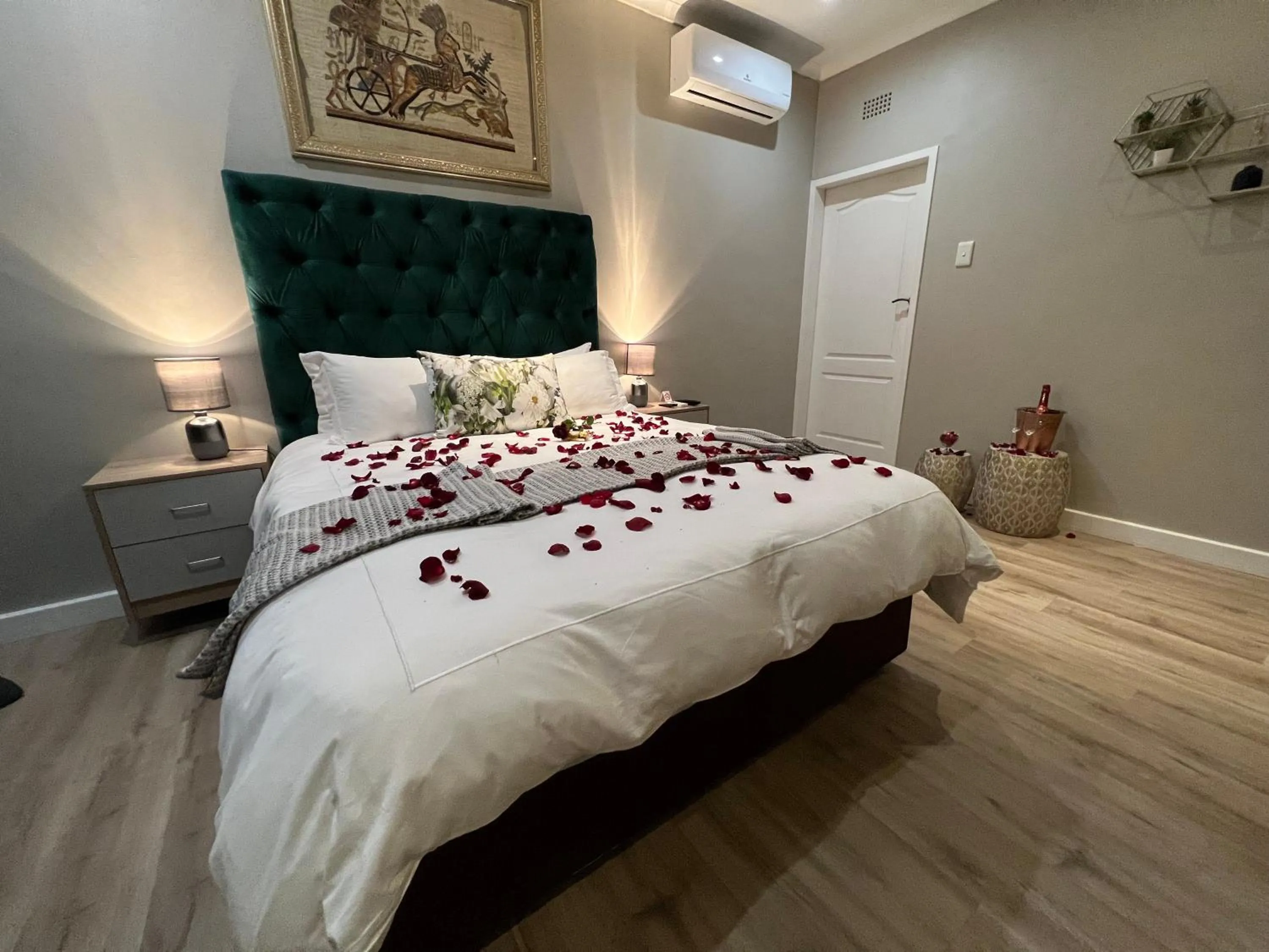 Bed in Le'Ciara Luxury Guest House
