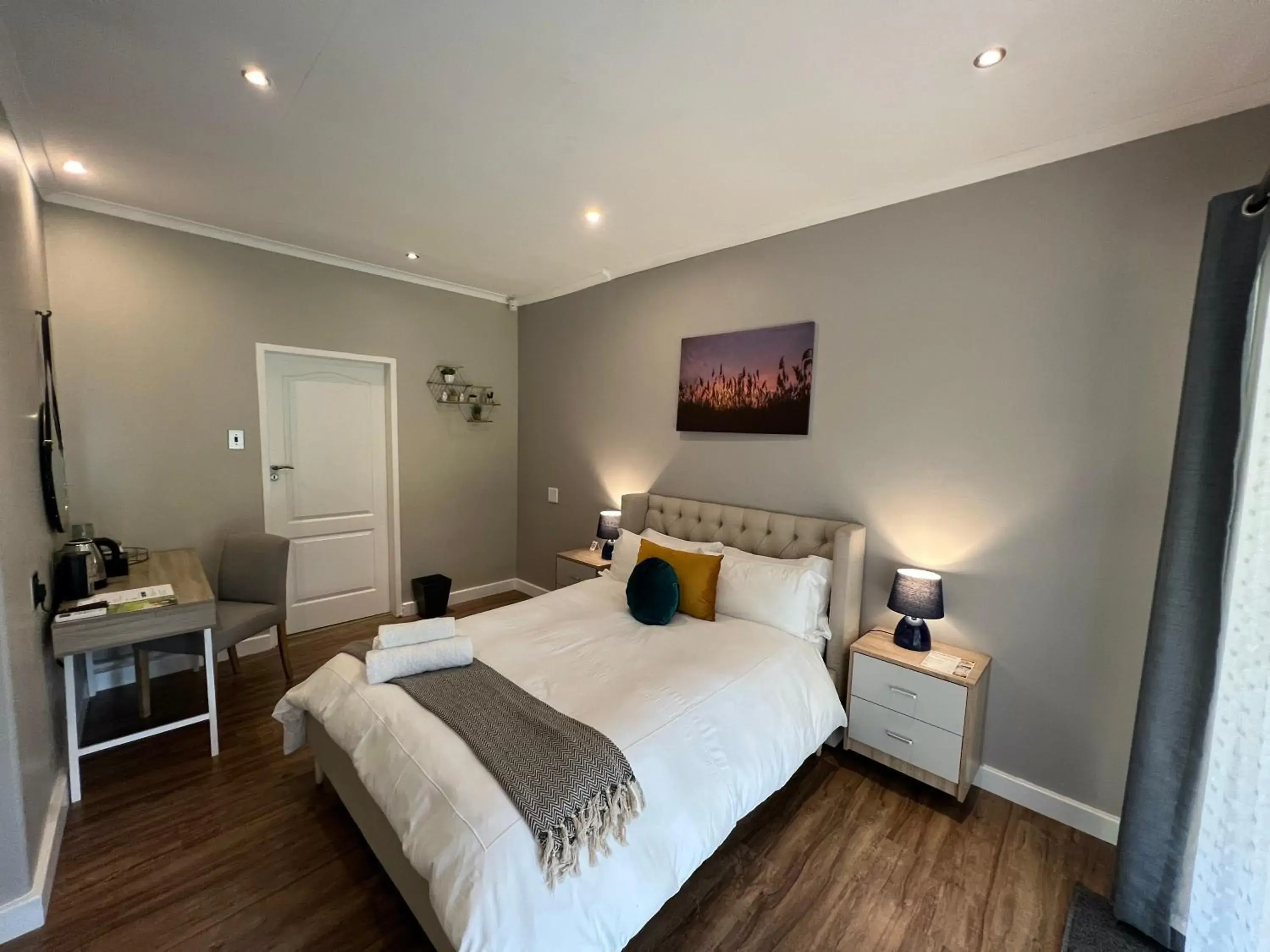 Deluxe Double Room in Le'Ciara Luxury Guest House Deluxe Double Room in Le'Ciara Luxury Guest House