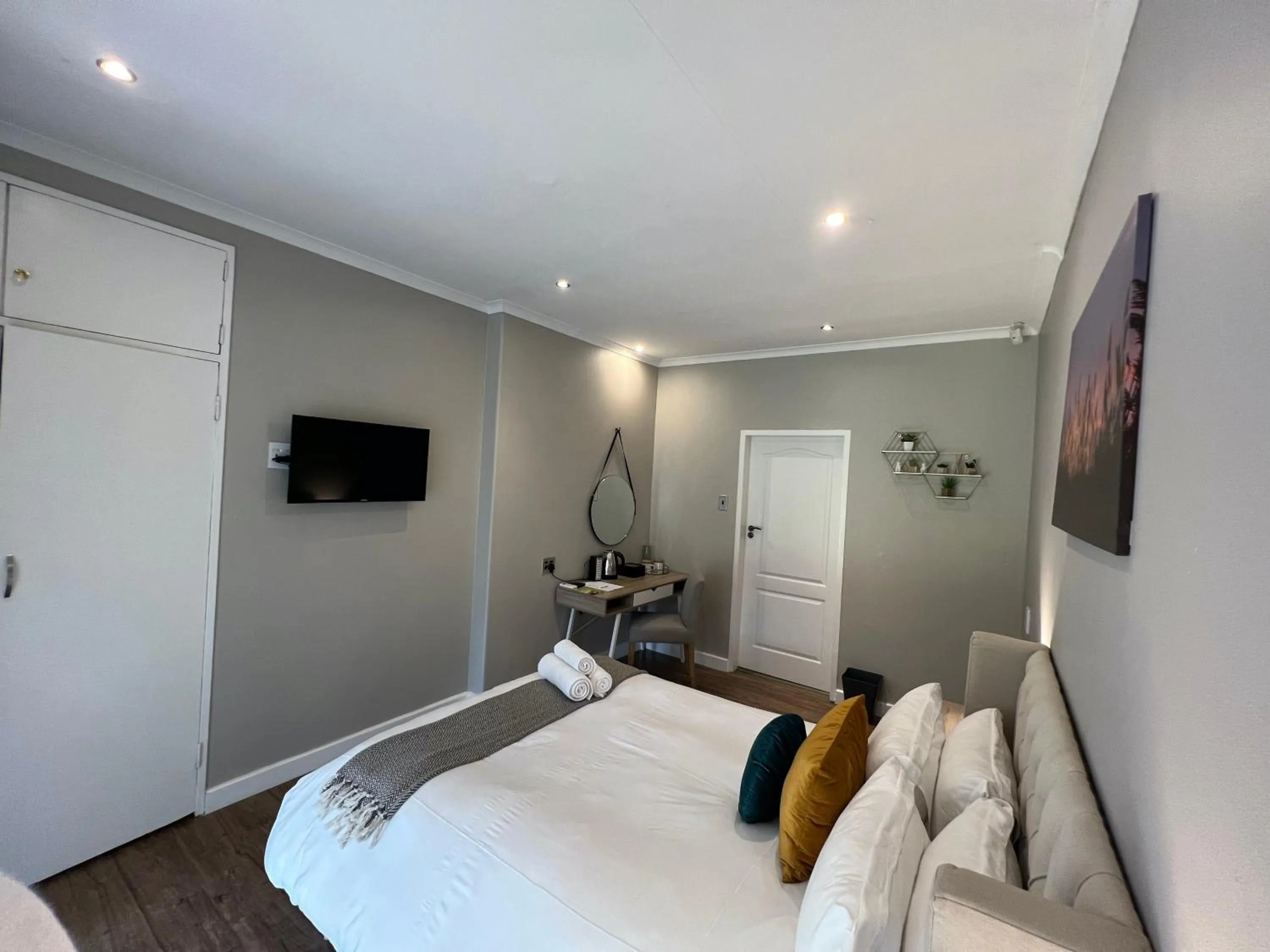 Photo of the whole room, Bed in Le'Ciara Luxury Guest House