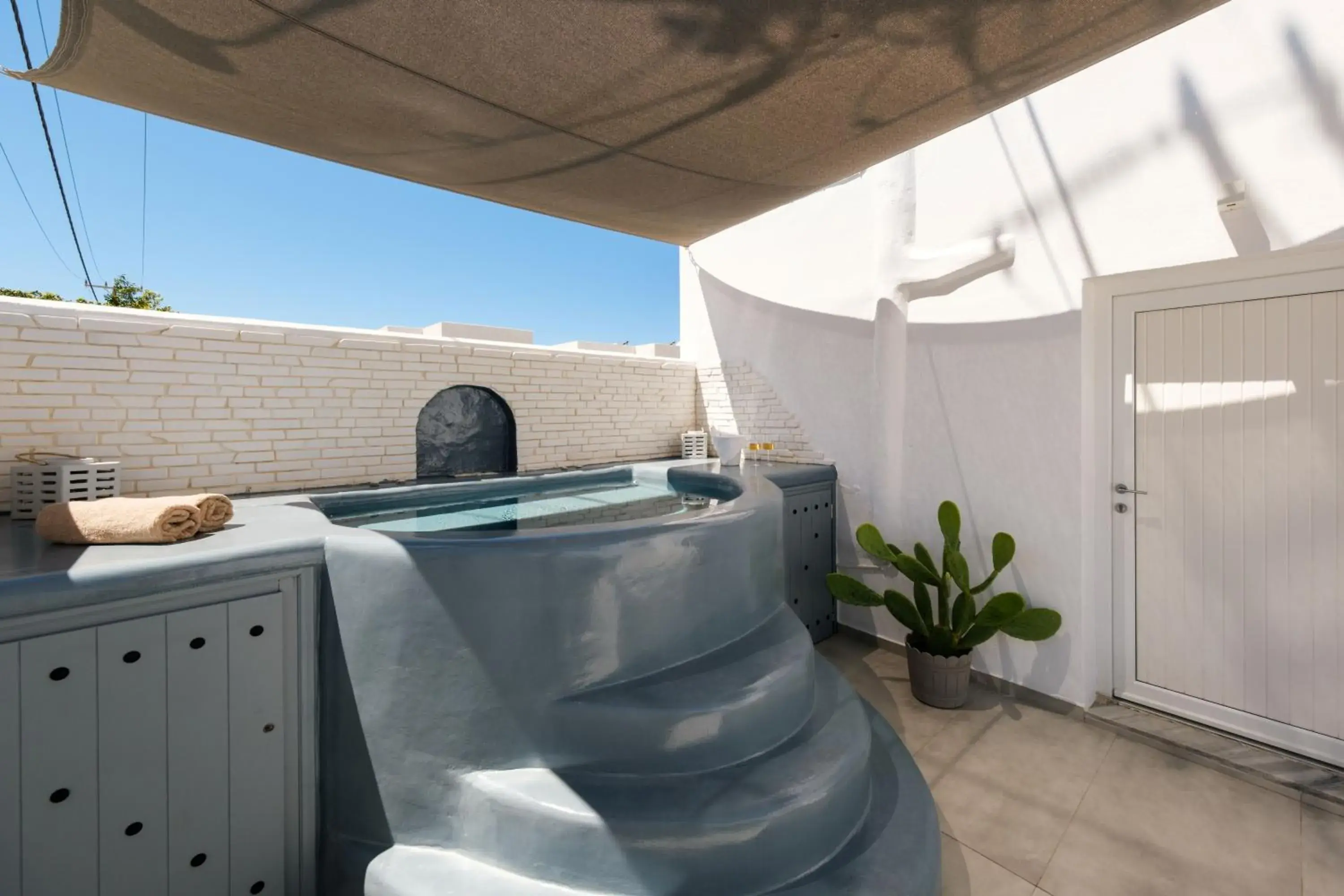 Junior Suite with external Hot Tub in Villa Kelly Rooms & Suites Junior Suite with external Hot Tub in Villa Kelly Rooms & Suites