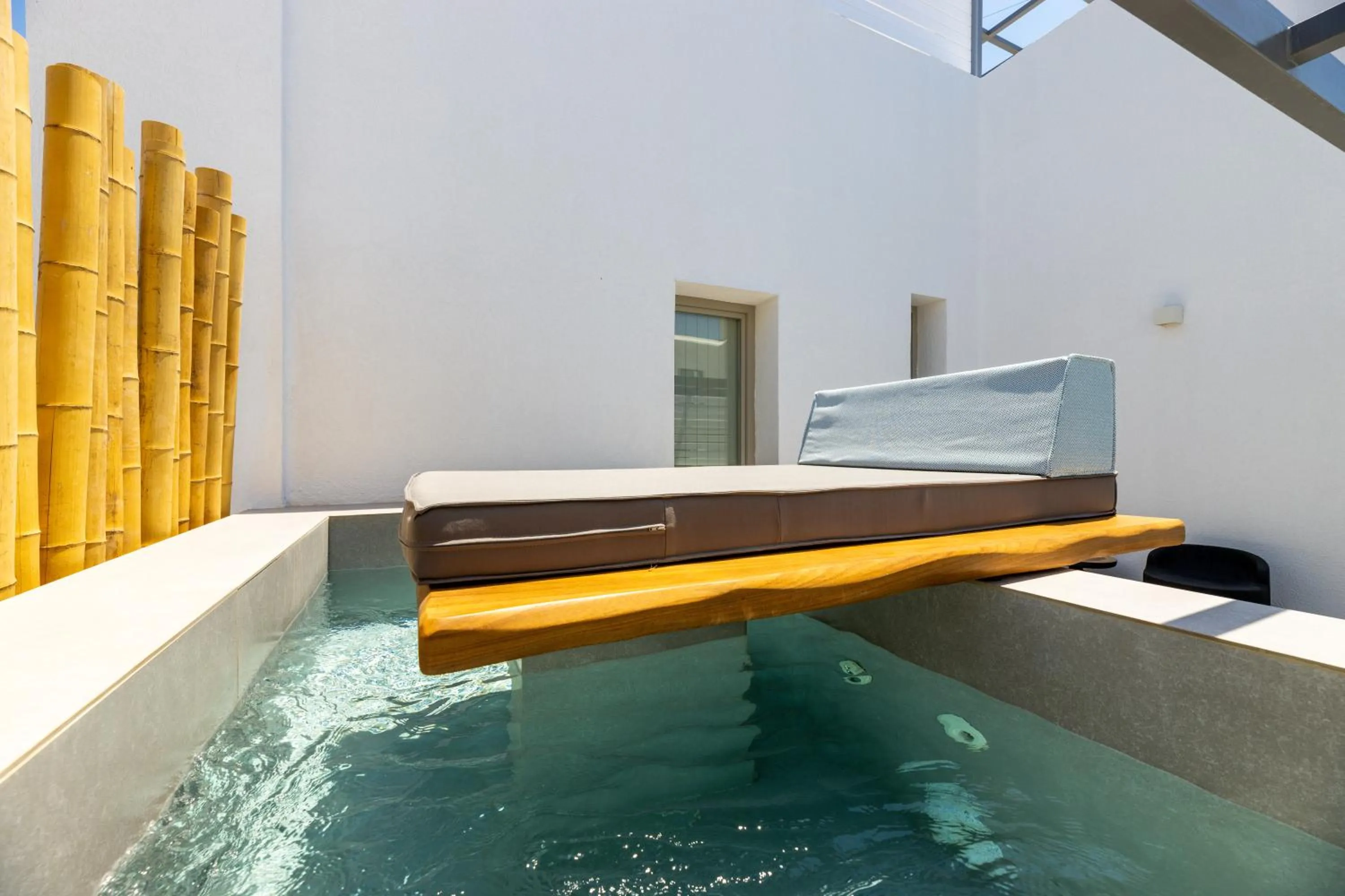 Hot Tub in Villa Kelly Rooms & Suites