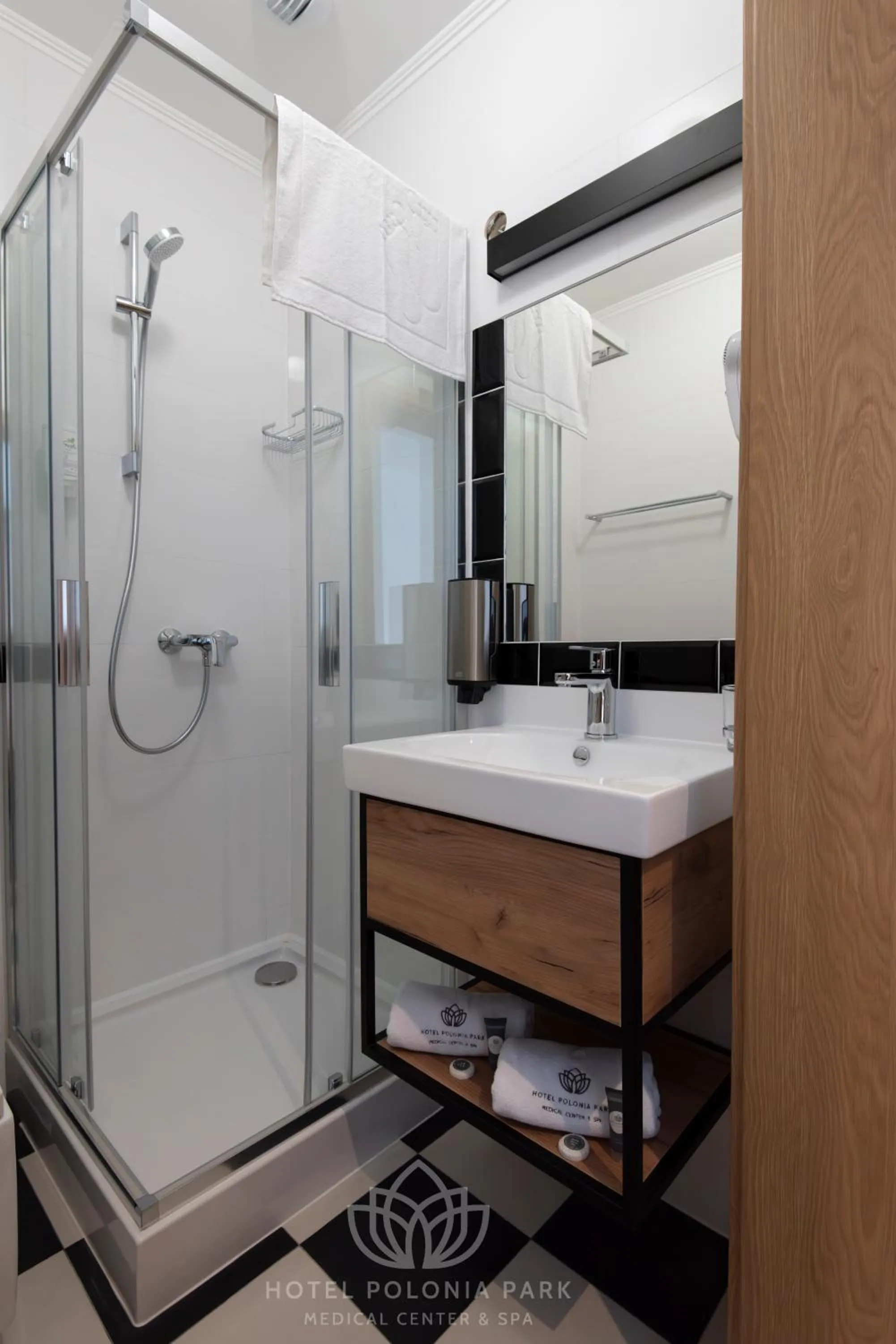 Shower in Hotel Polonia PARK Medical Center & Spa