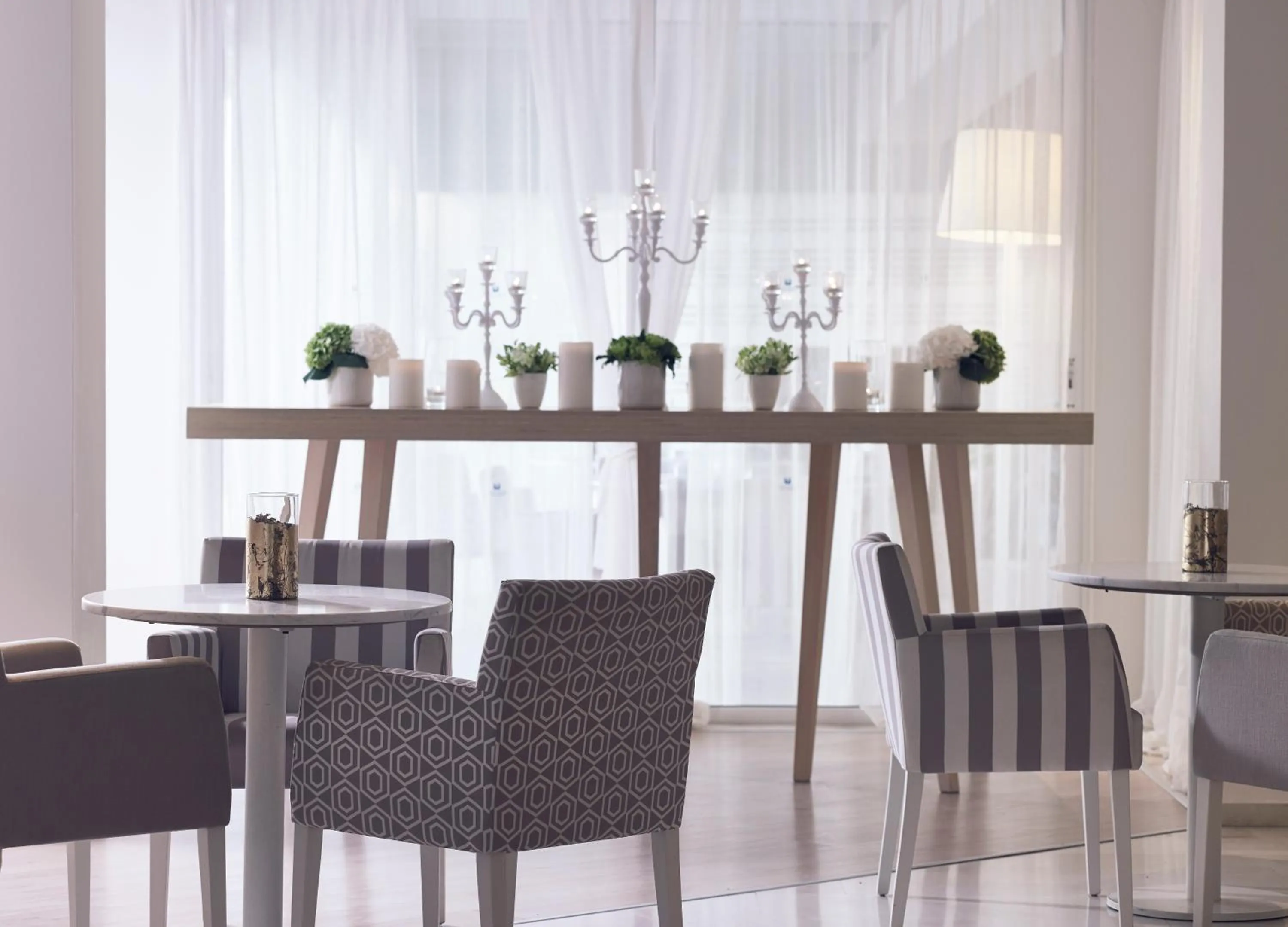 Lounge or bar, Restaurant/Places to Eat in Knossos Beach Bungalows Suites Resort & Spa