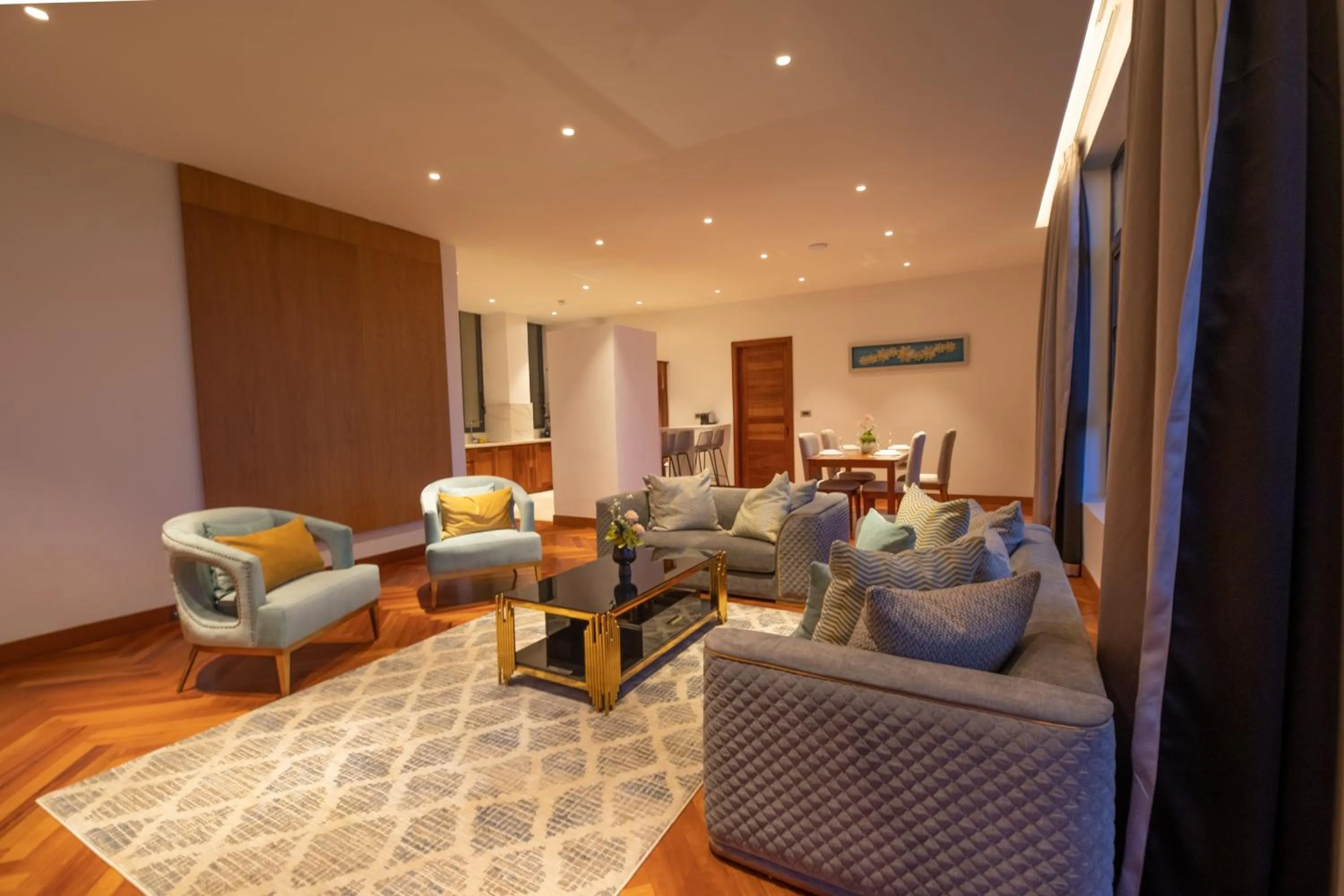 TV and multimedia in Broadwalk Residency