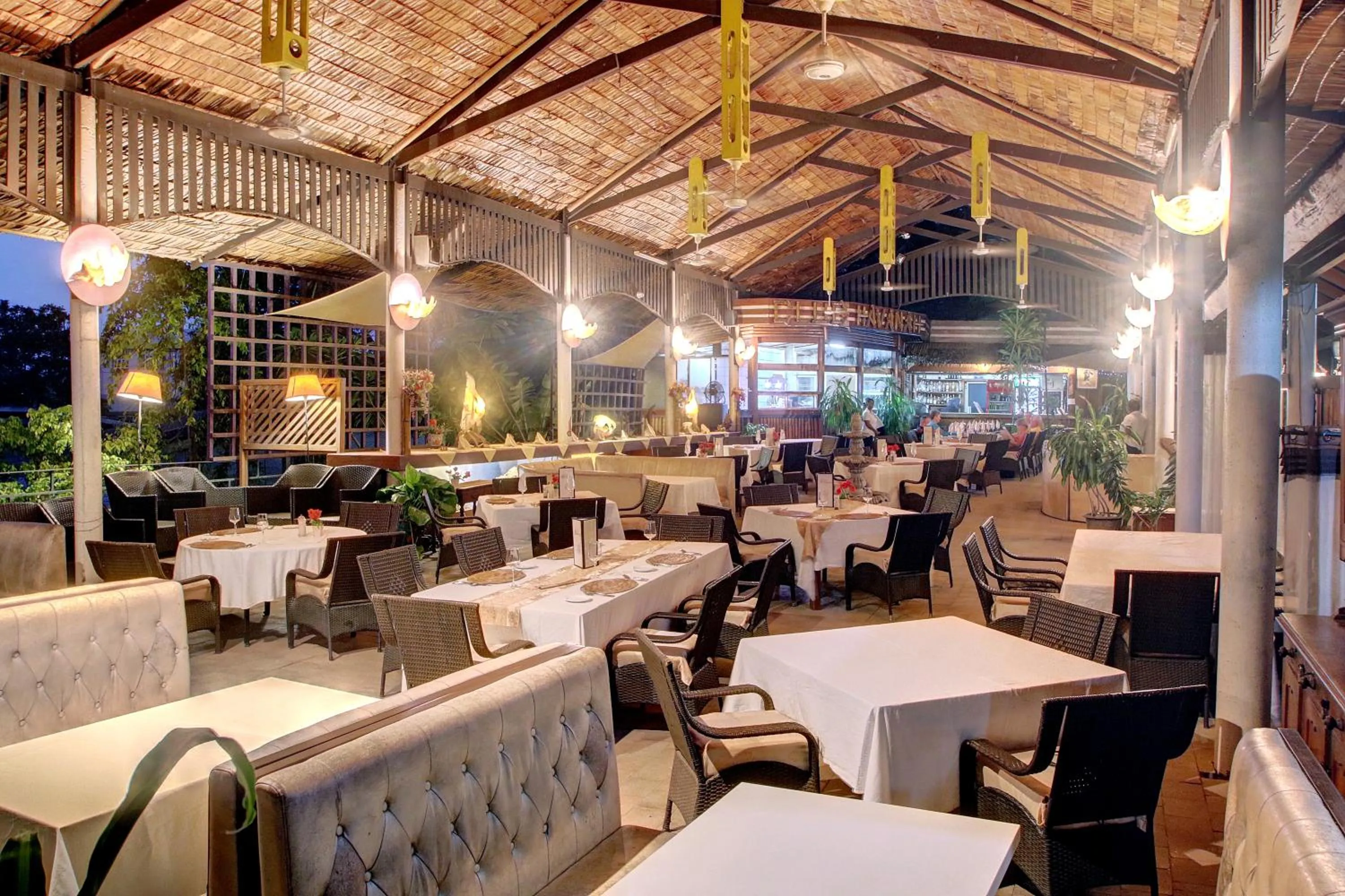 Restaurant/places to eat in Honiara Hotel
