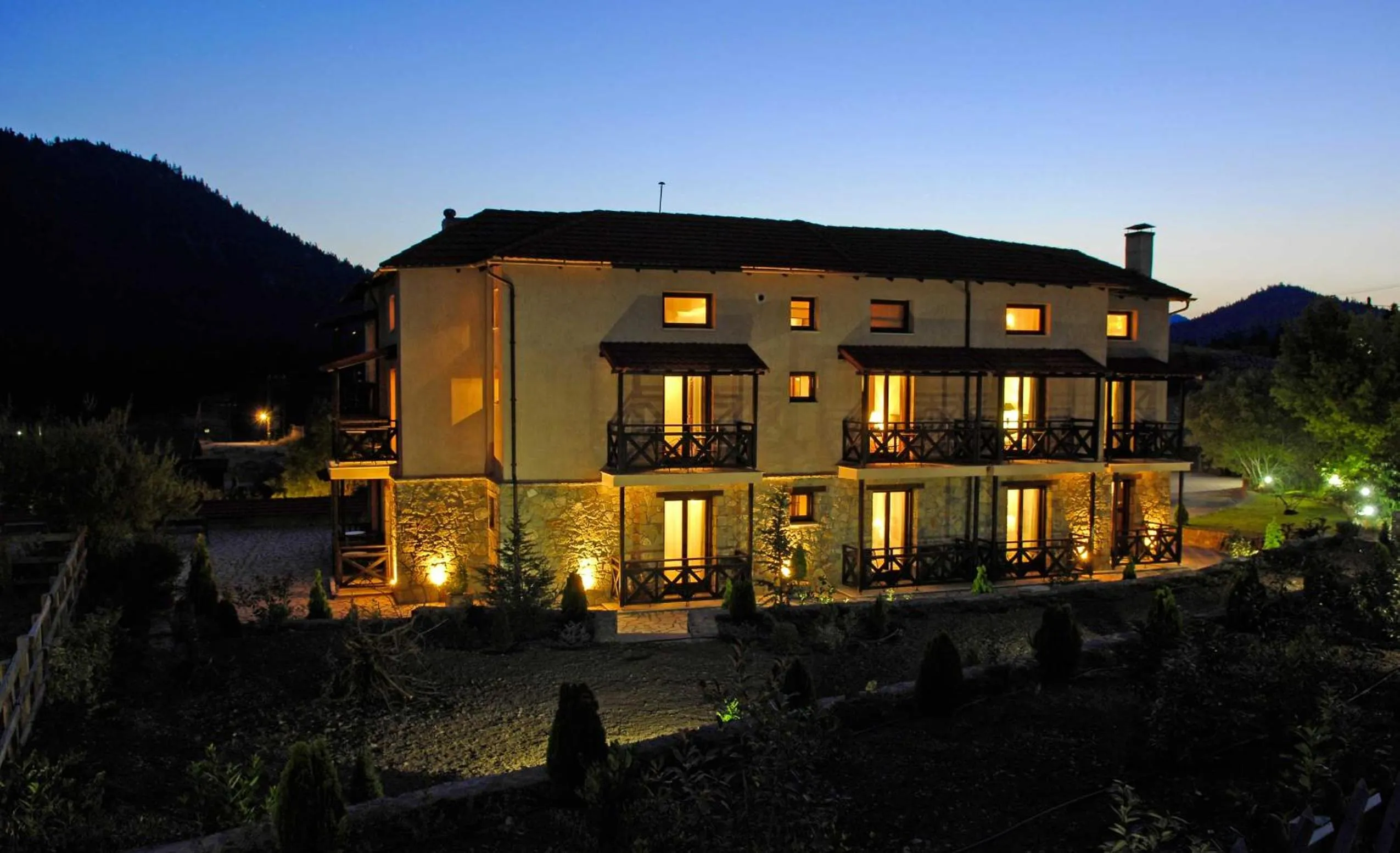 Garden in Boutique Hotel Skamnos Arachova