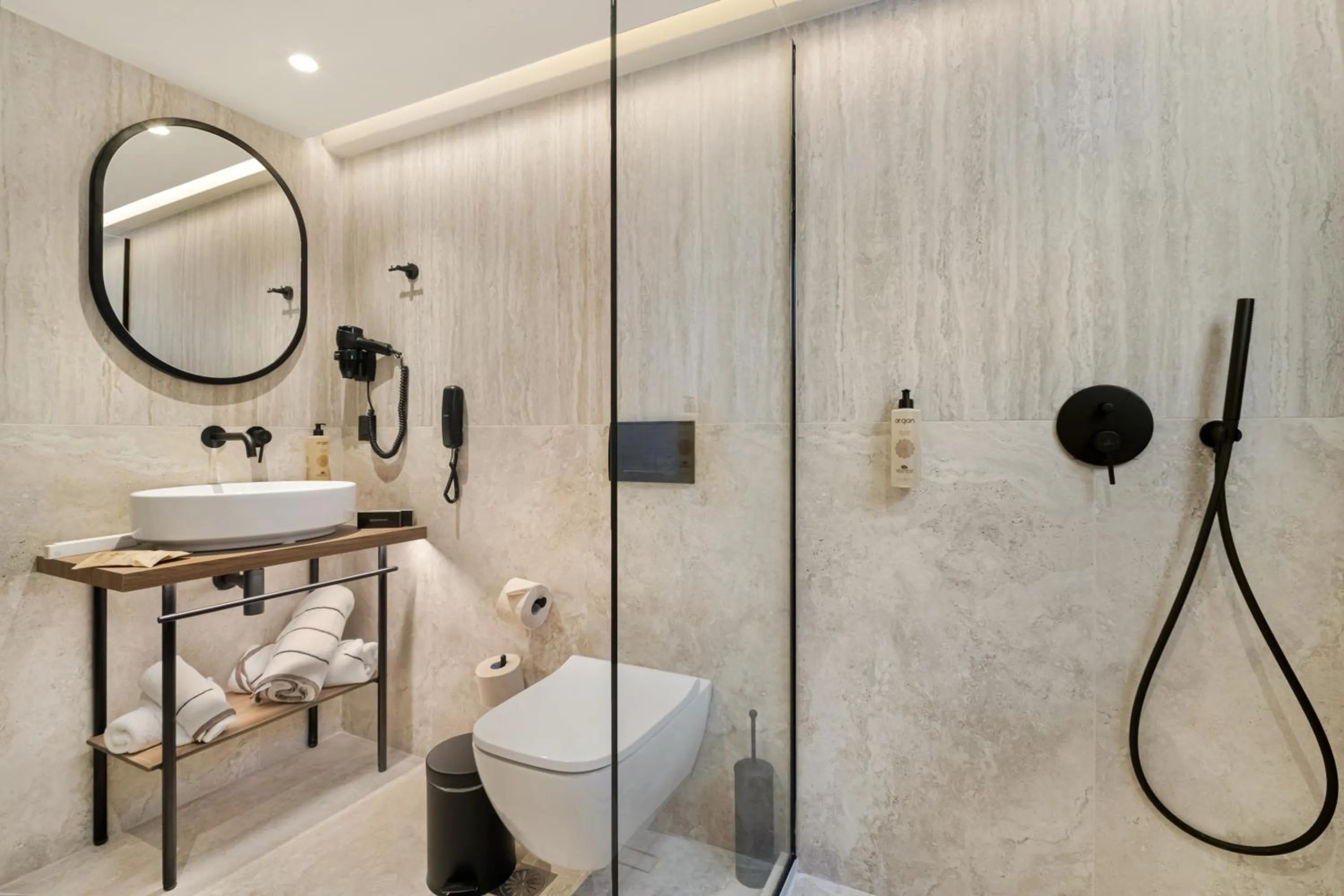 Shower in Capsis Astoria Heraklion