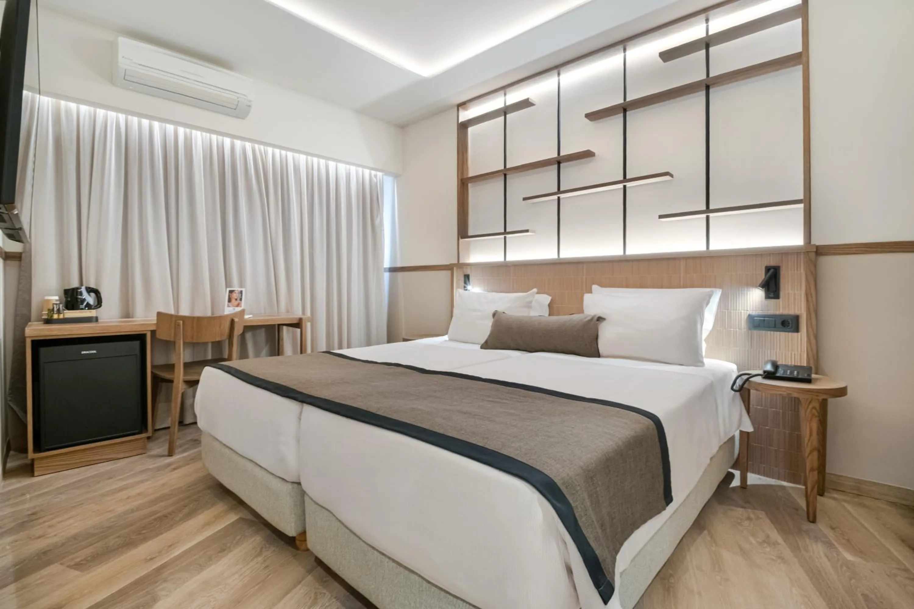 Bed in Capsis Astoria Heraklion