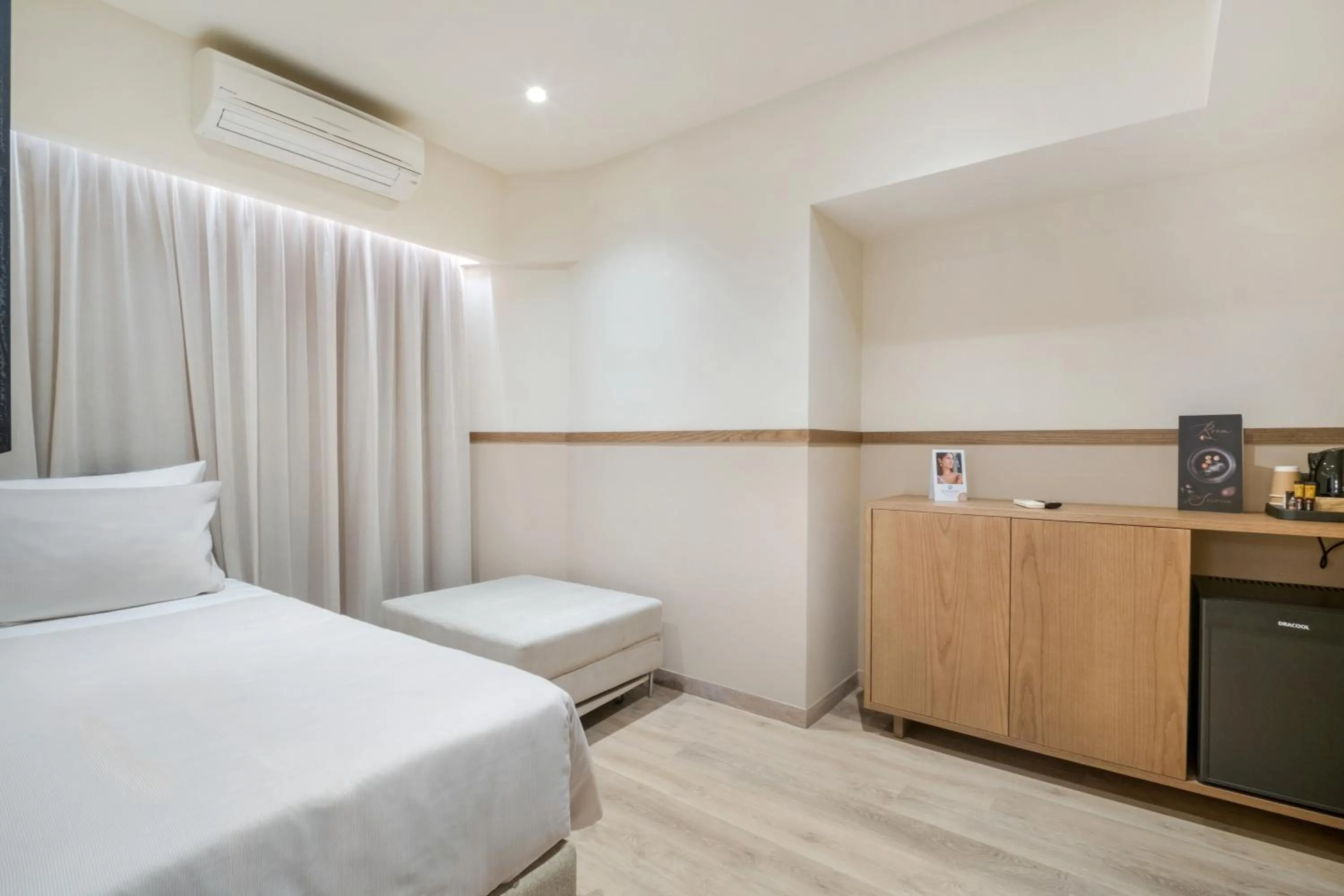 Bed in Capsis Astoria Heraklion