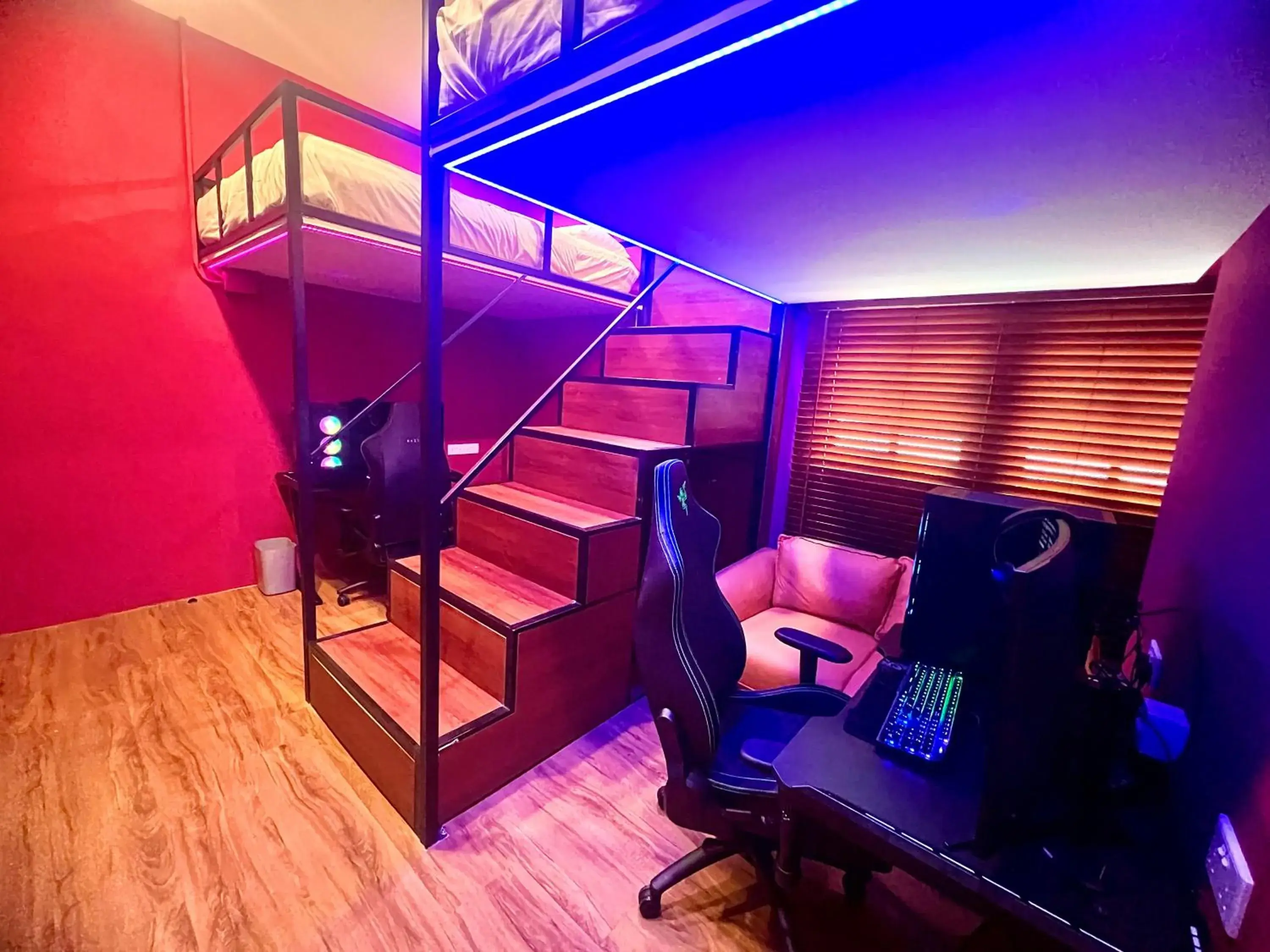 Deluxe Family Suite in Arena eSports Hotel @ Bugis Village Deluxe Family Suite in Arena eSports Hotel @ Bugis Village