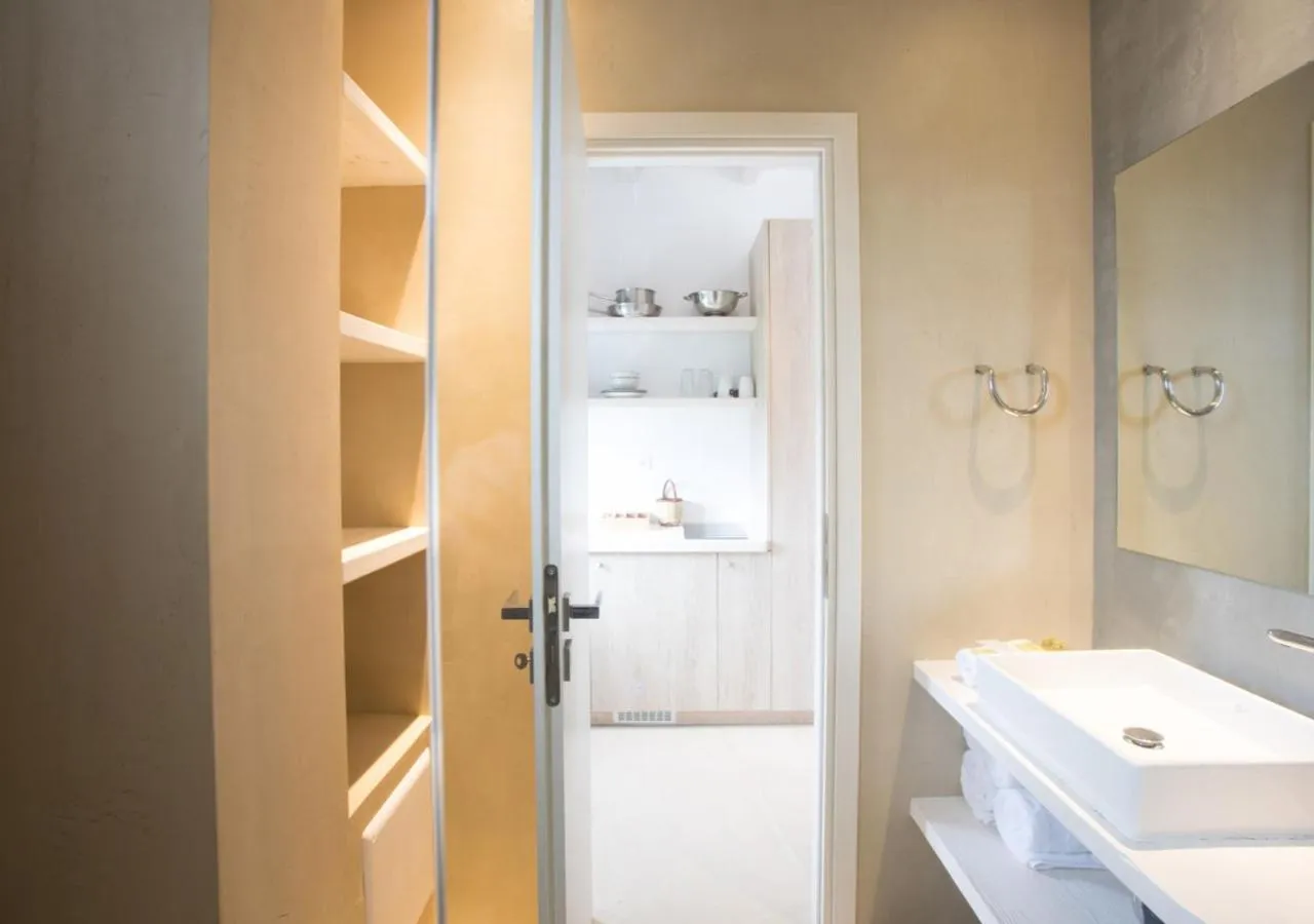 Bathroom in Princess Of Naxos