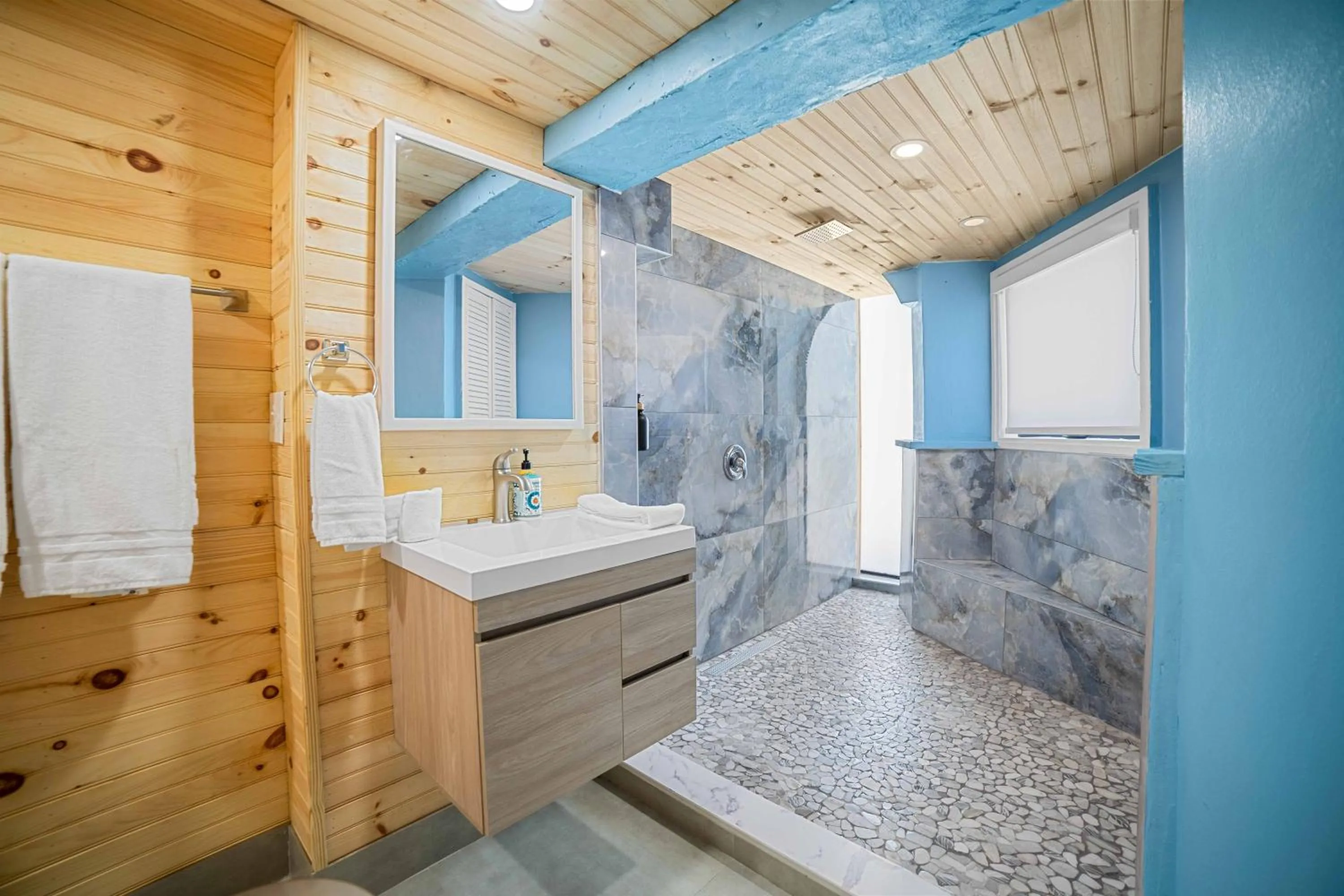 Bathroom in Barnacle Bed and Breakfast