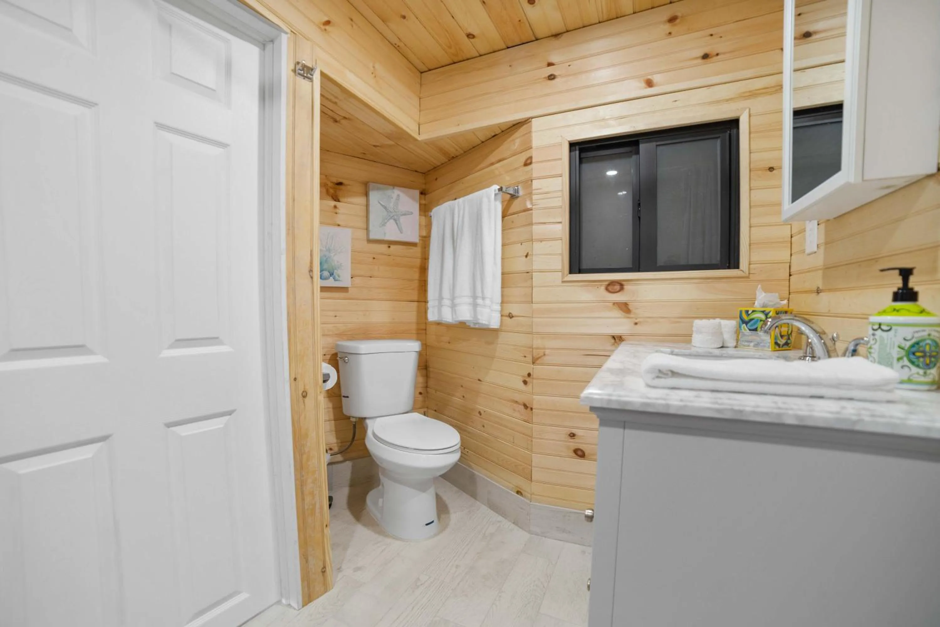 Bathroom in Barnacle Bed and Breakfast