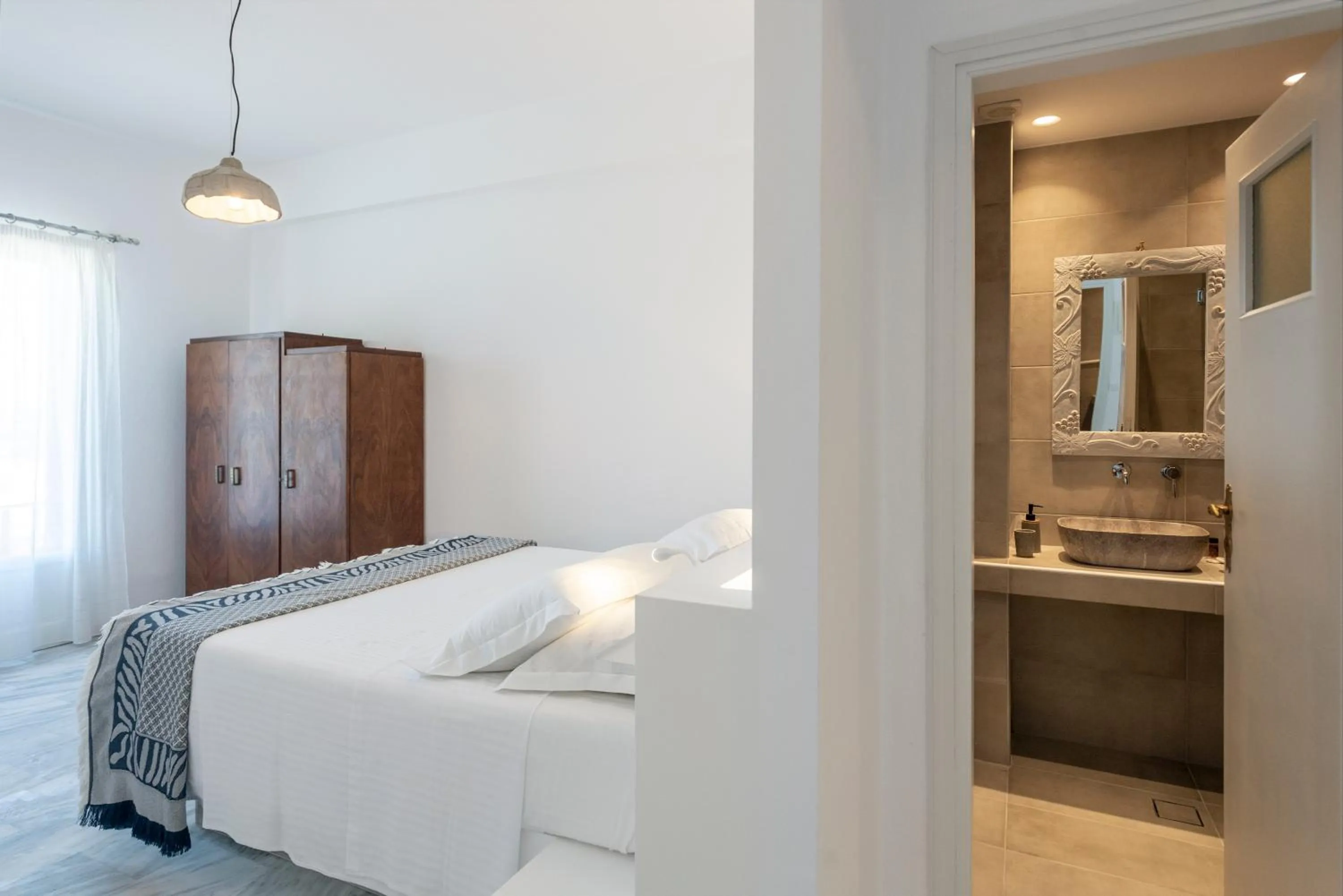 Bedroom, Bed in Hotel Swiss Home