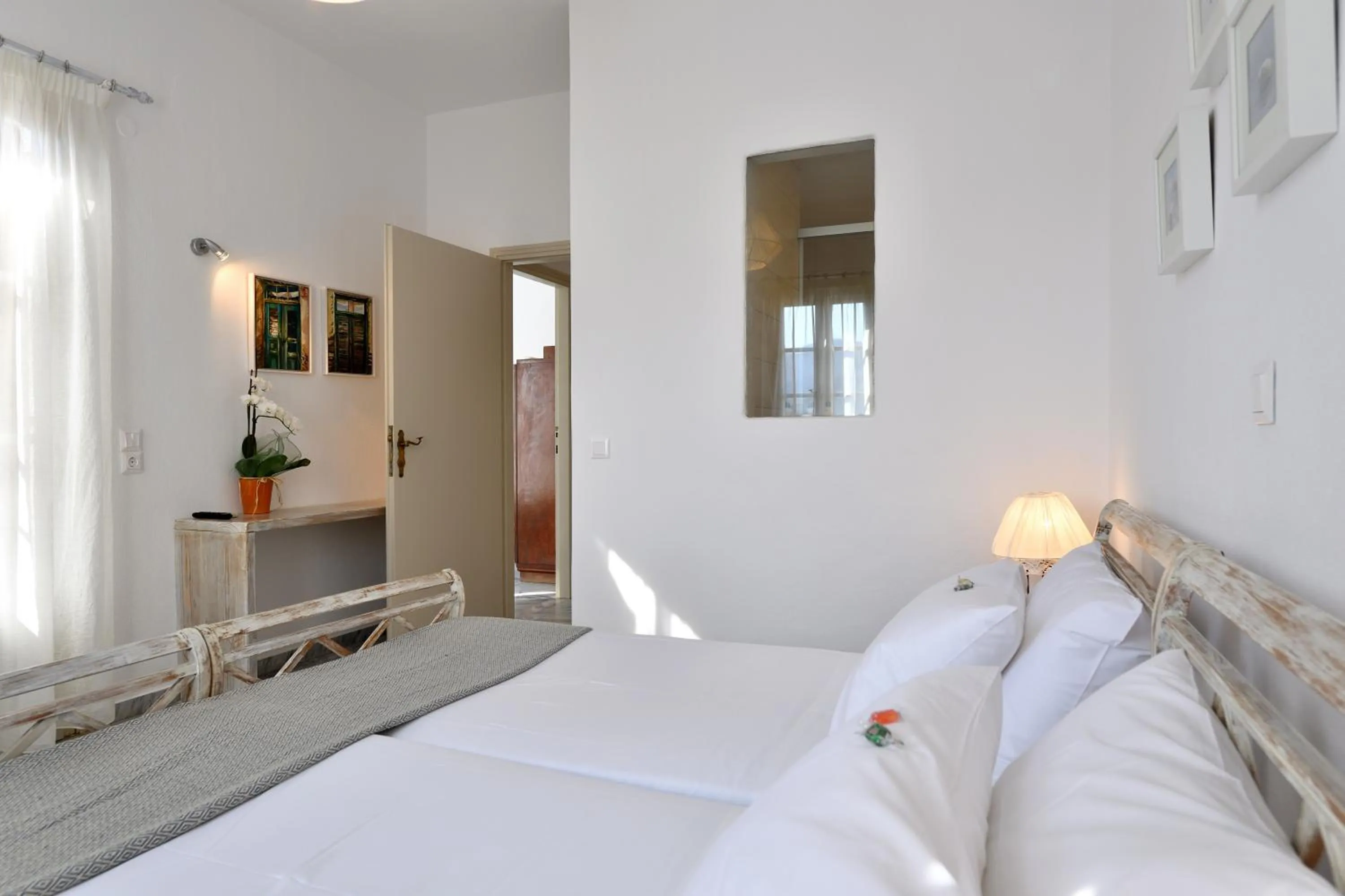 Bed in Hotel Swiss Home