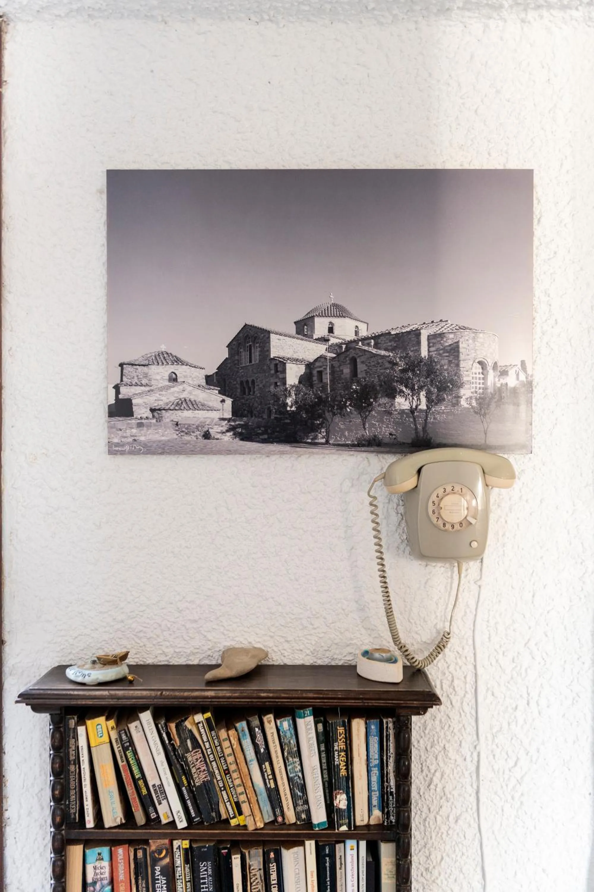 Library in Hotel Swiss Home