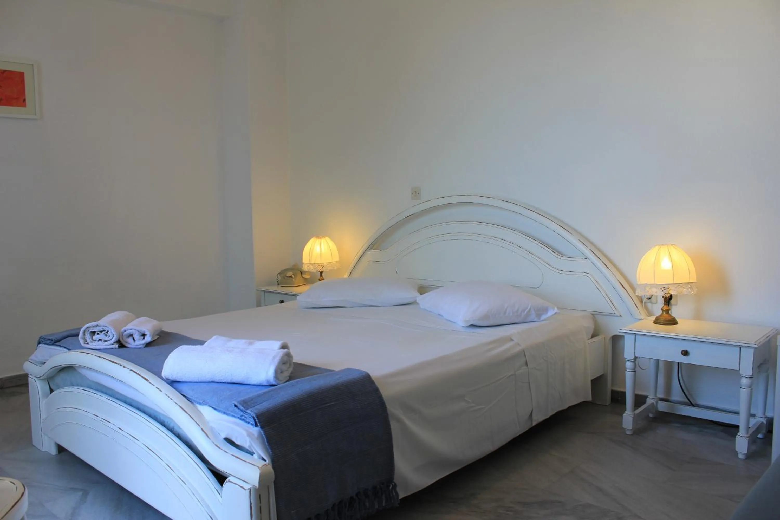 Bed in Hotel Swiss Home