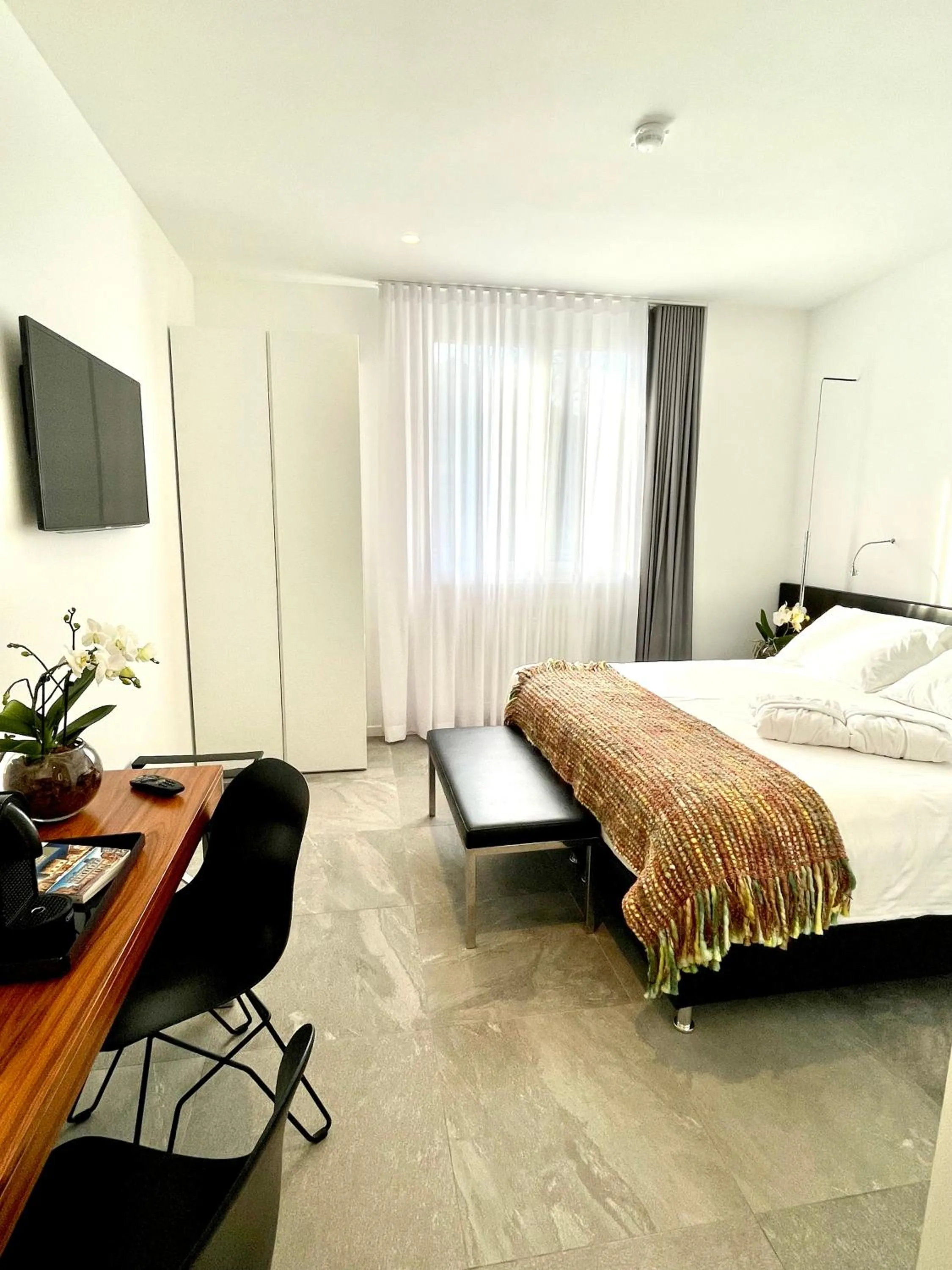 Bedroom, Bed in Le Muraine