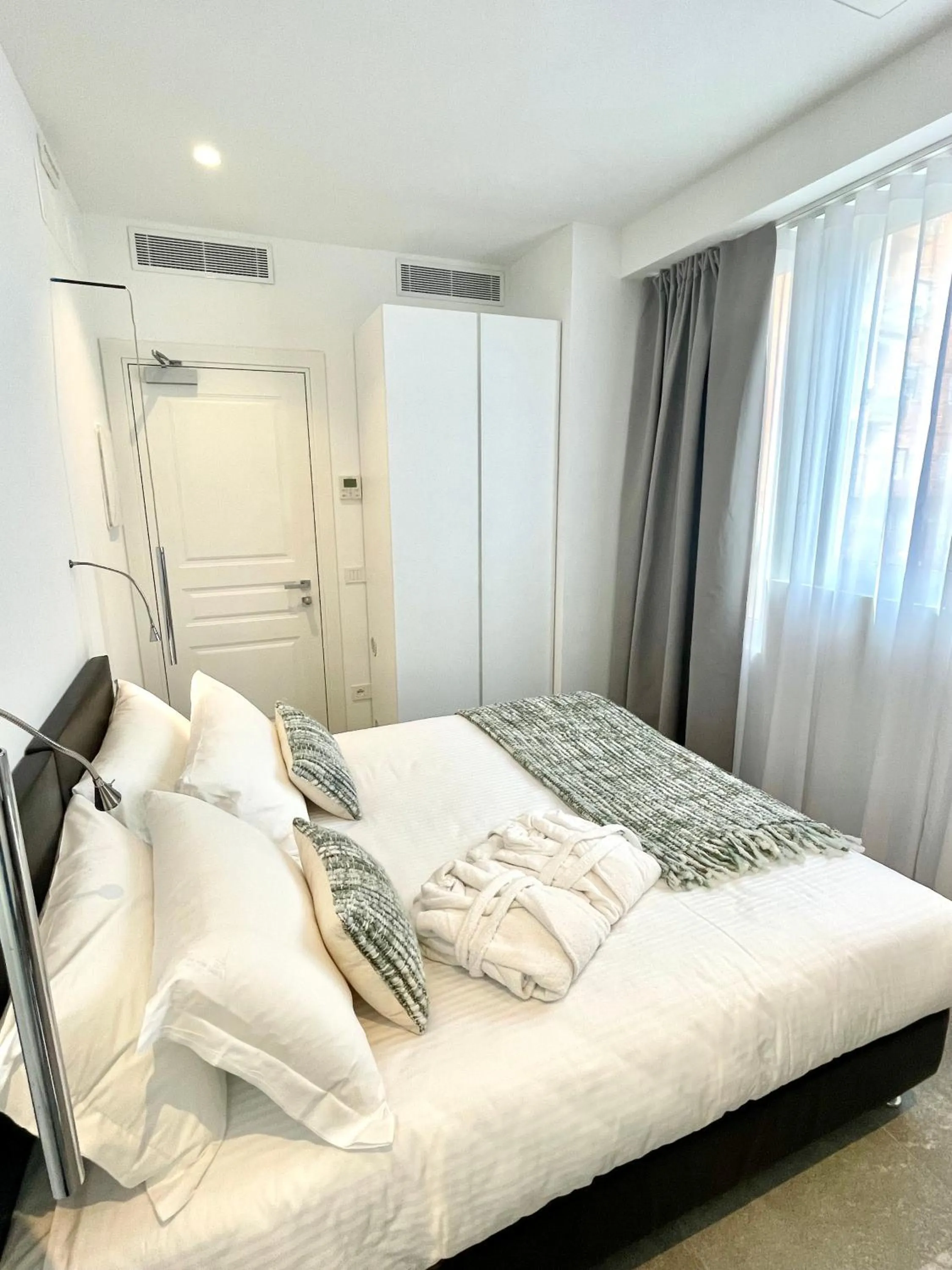 Bedroom, Bed in Le Muraine