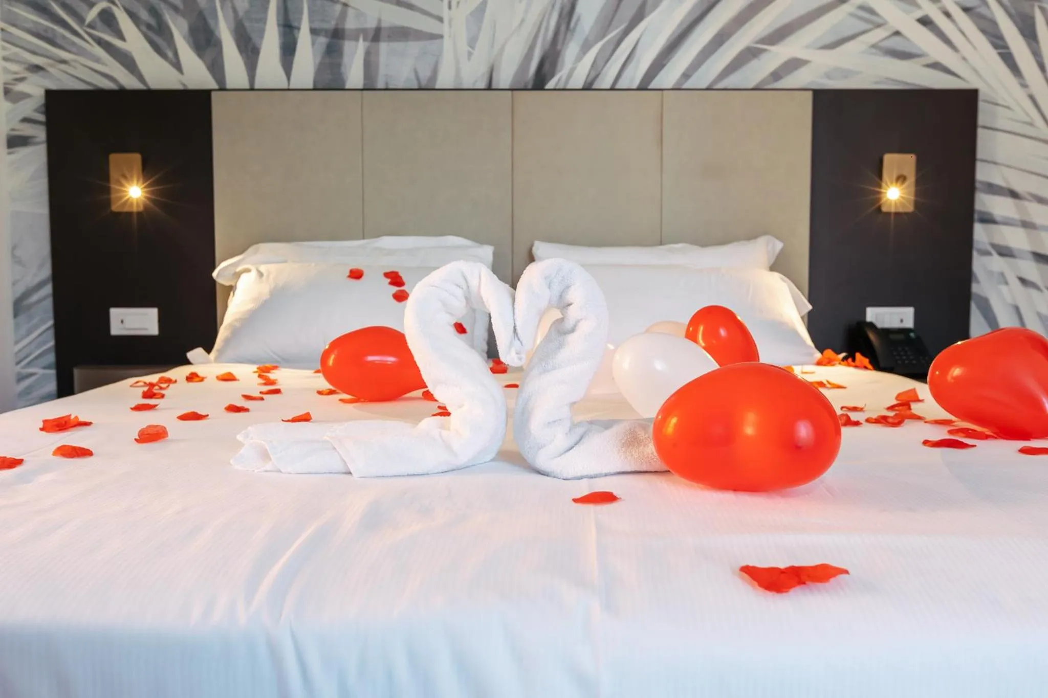 VIP, Bed in Hotel Arilica