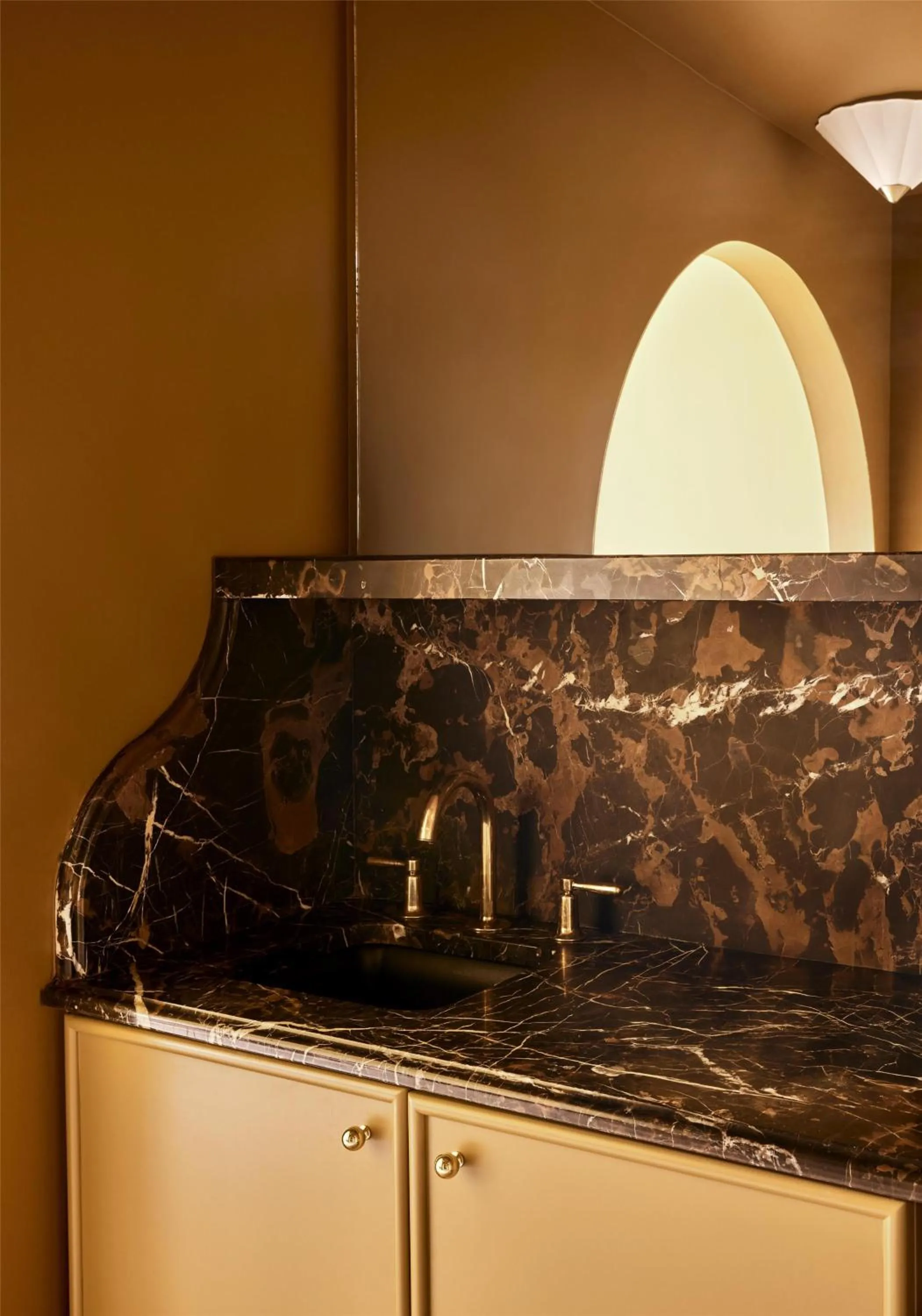 Photo of the whole room in Hotel Genevieve, part of JdV by Hyatt