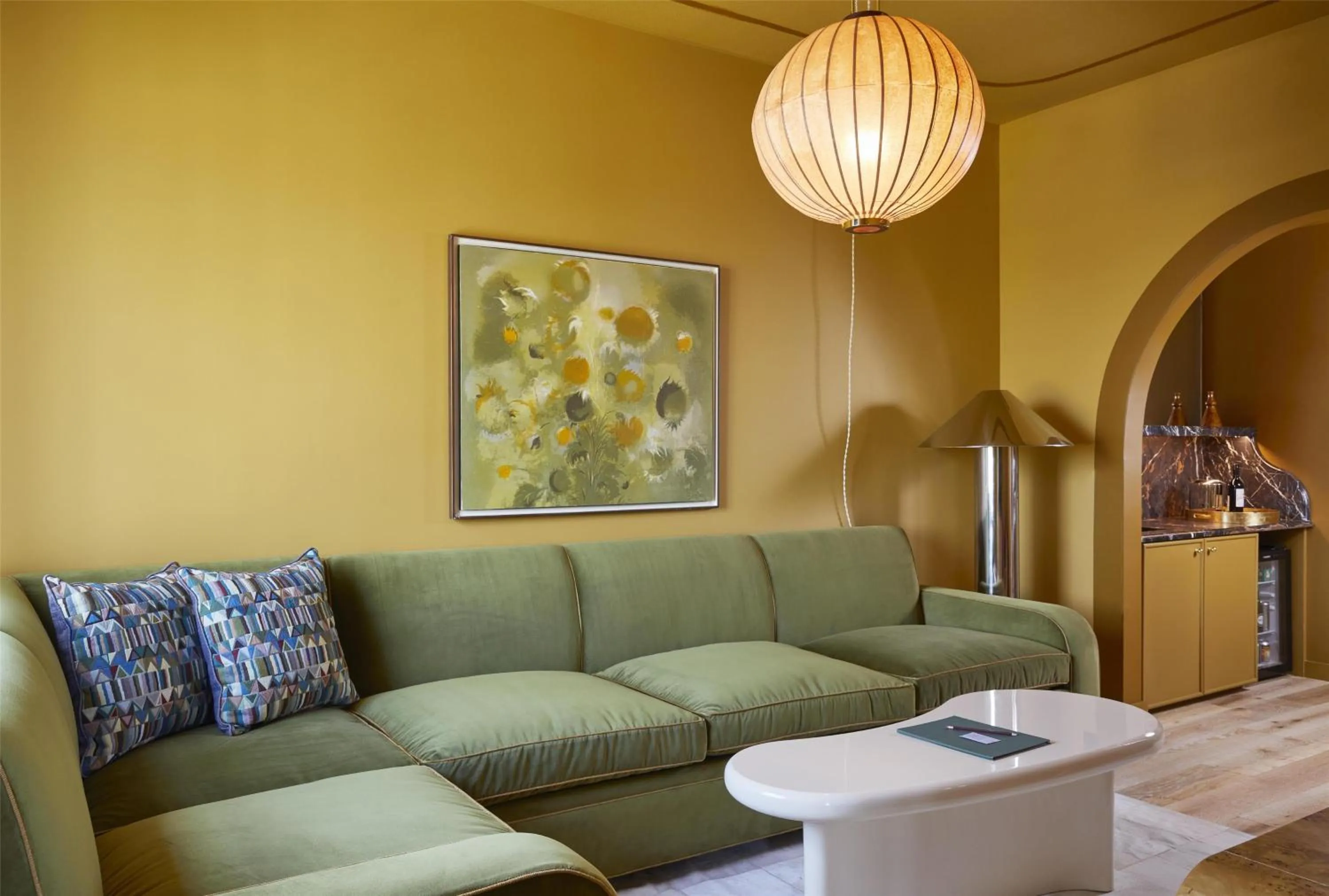 Photo of the whole room in Hotel Genevieve, part of JdV by Hyatt