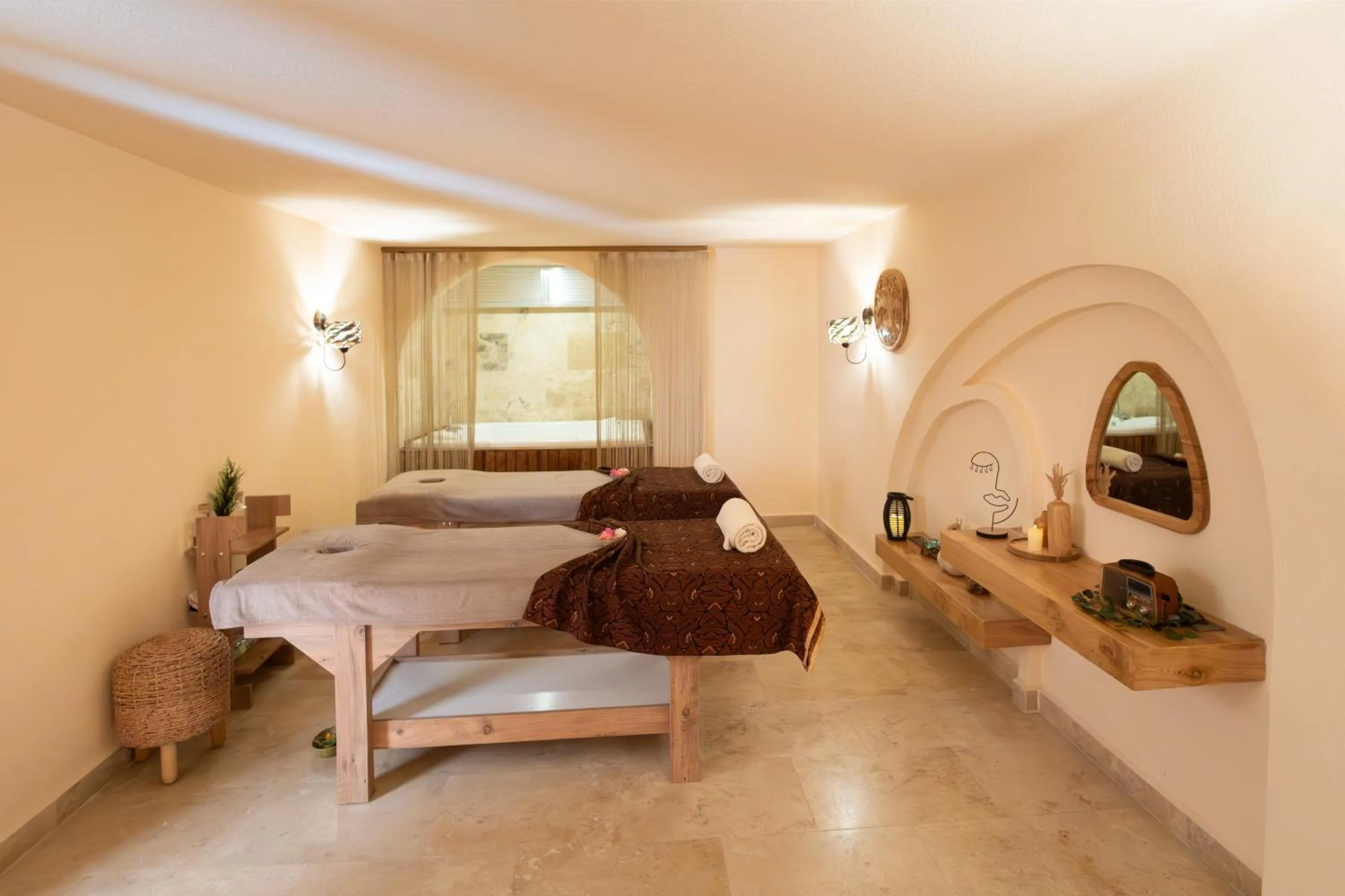 Hot Tub in InOne Mucho Selection Hotel