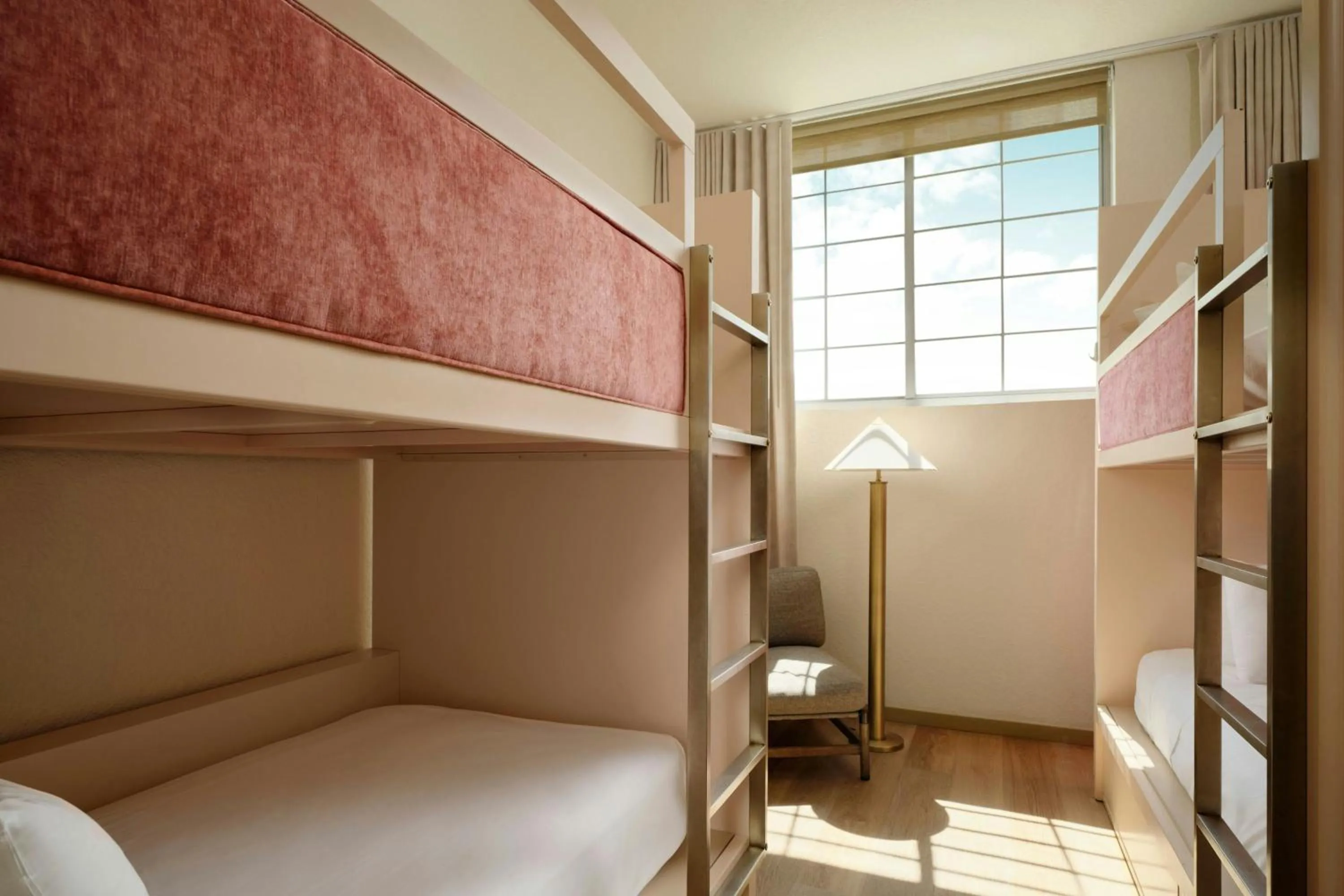 Photo of the whole room, Bed in FOUND Hotels, Miami Beach, Series by Marriott