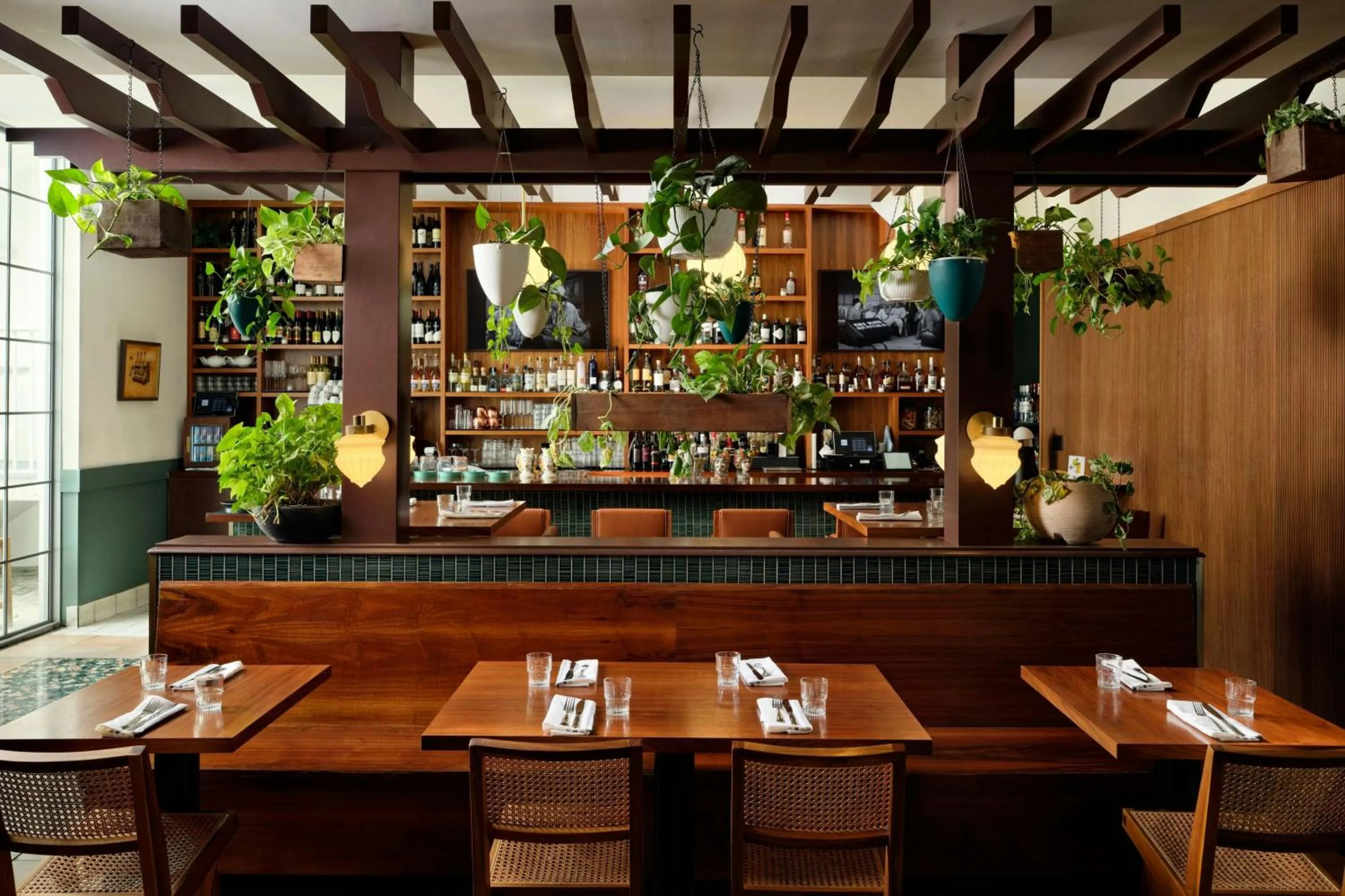 Lounge or bar in FOUND Hotel, Miami Beach, Series by Marriott