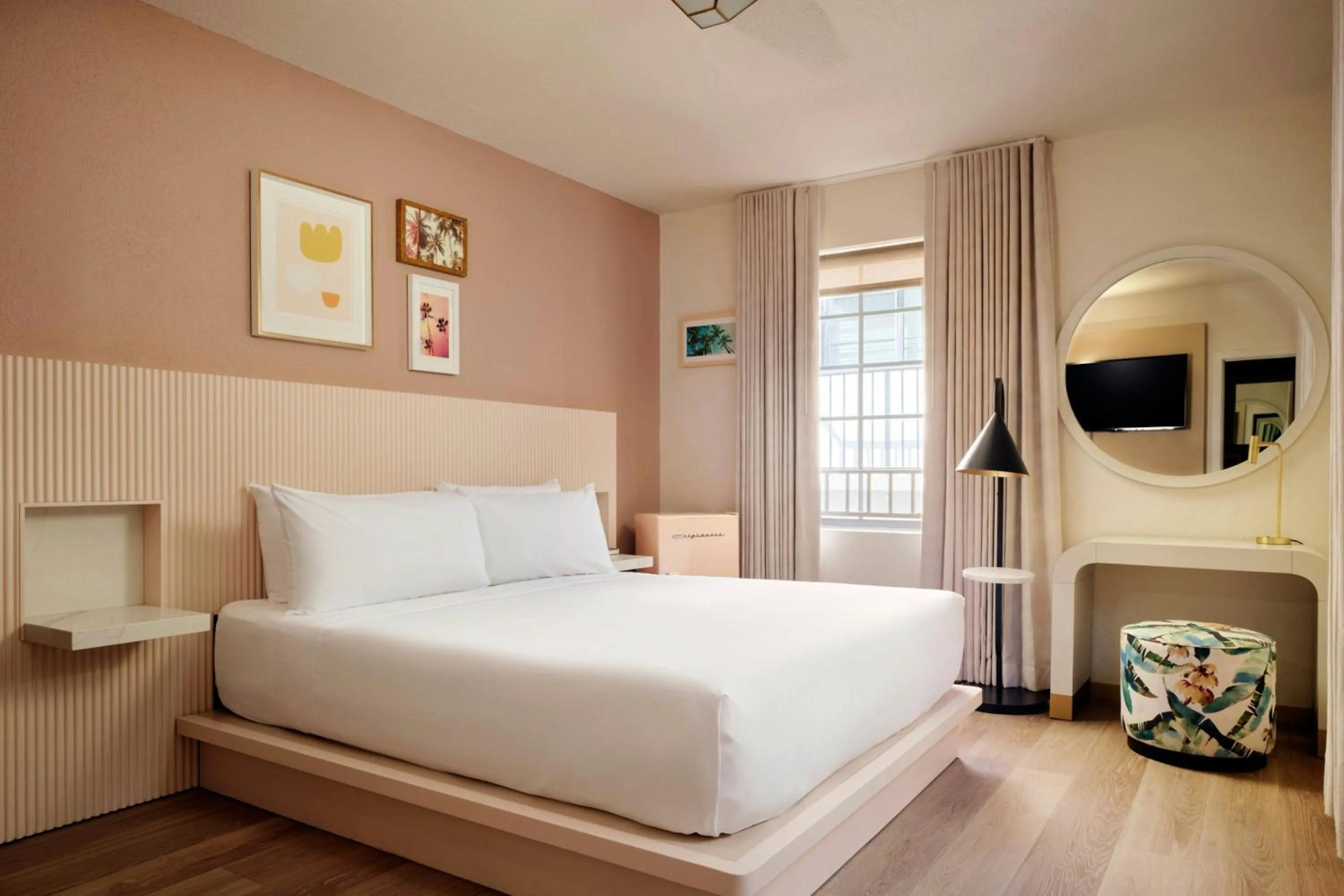 Photo of the whole room, Bed in FOUND Hotels, Miami Beach, Series by Marriott