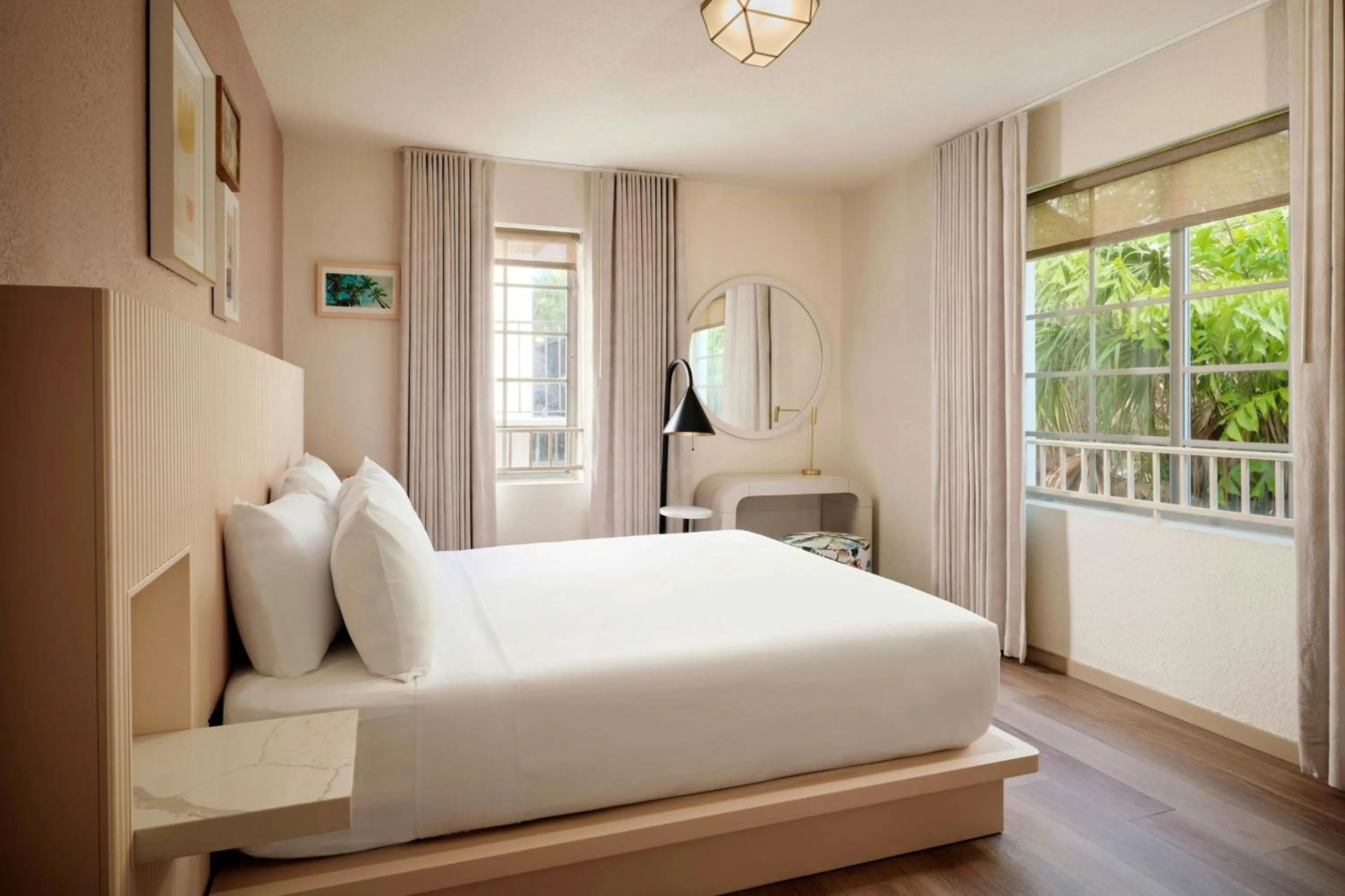 Photo of the whole room, Bed in FOUND Hotels, Miami Beach, Series by Marriott