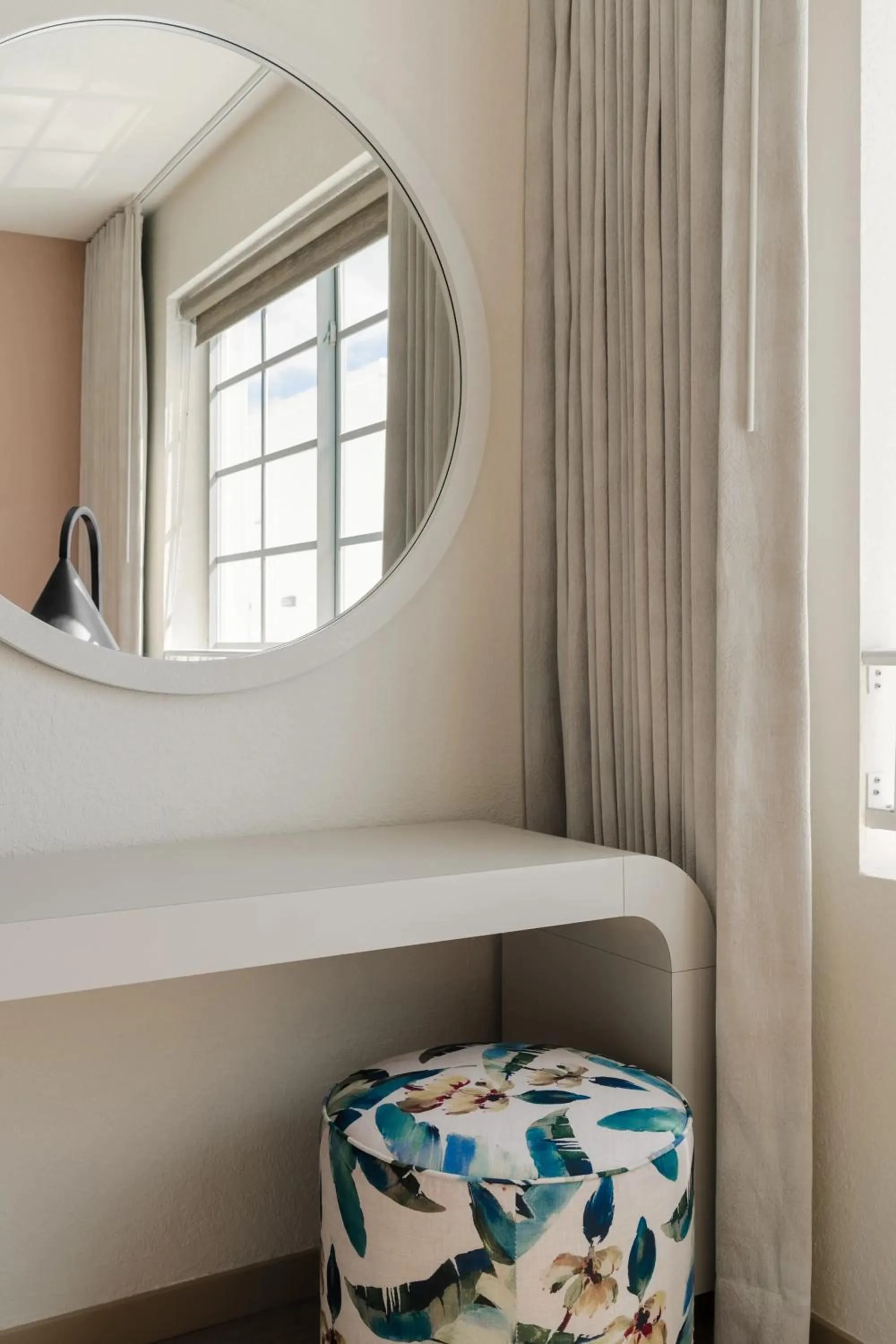 Bedroom, Bed in FOUND Hotel, Miami Beach, Series by Marriott