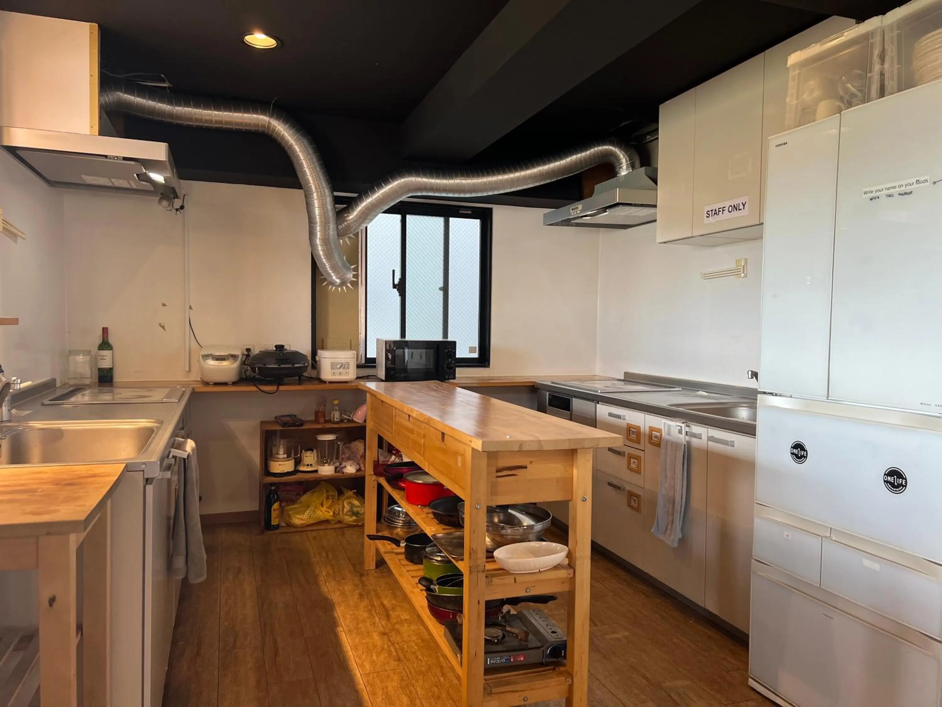 Kitchen or kitchenette in TenTen Guesthouse in Asakusa