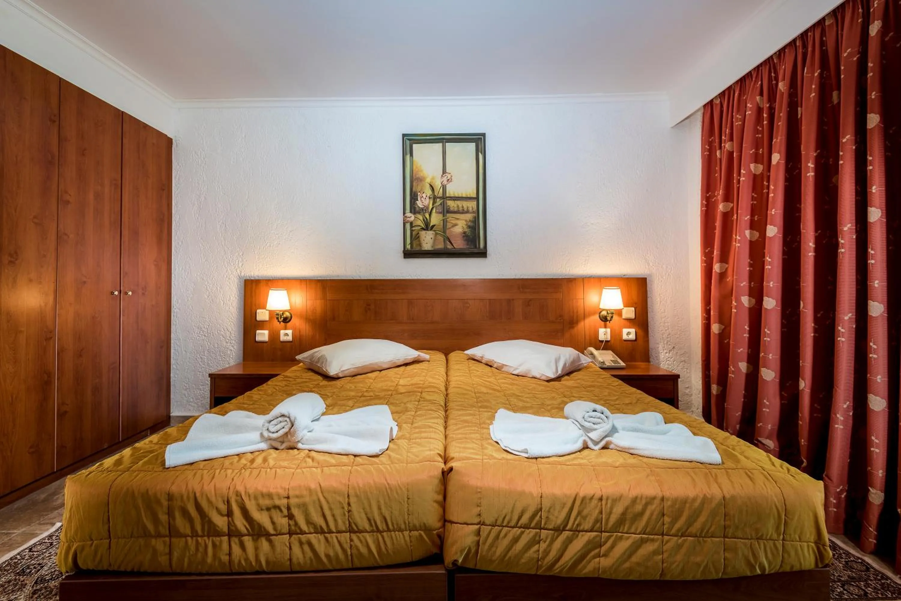 Bedroom, Bed in Gaia Garden